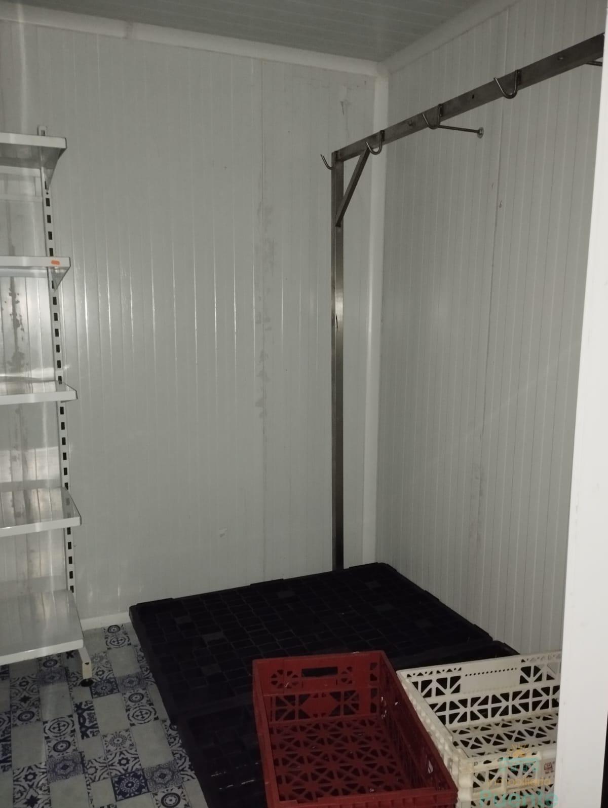 For rent of commercial in Totana