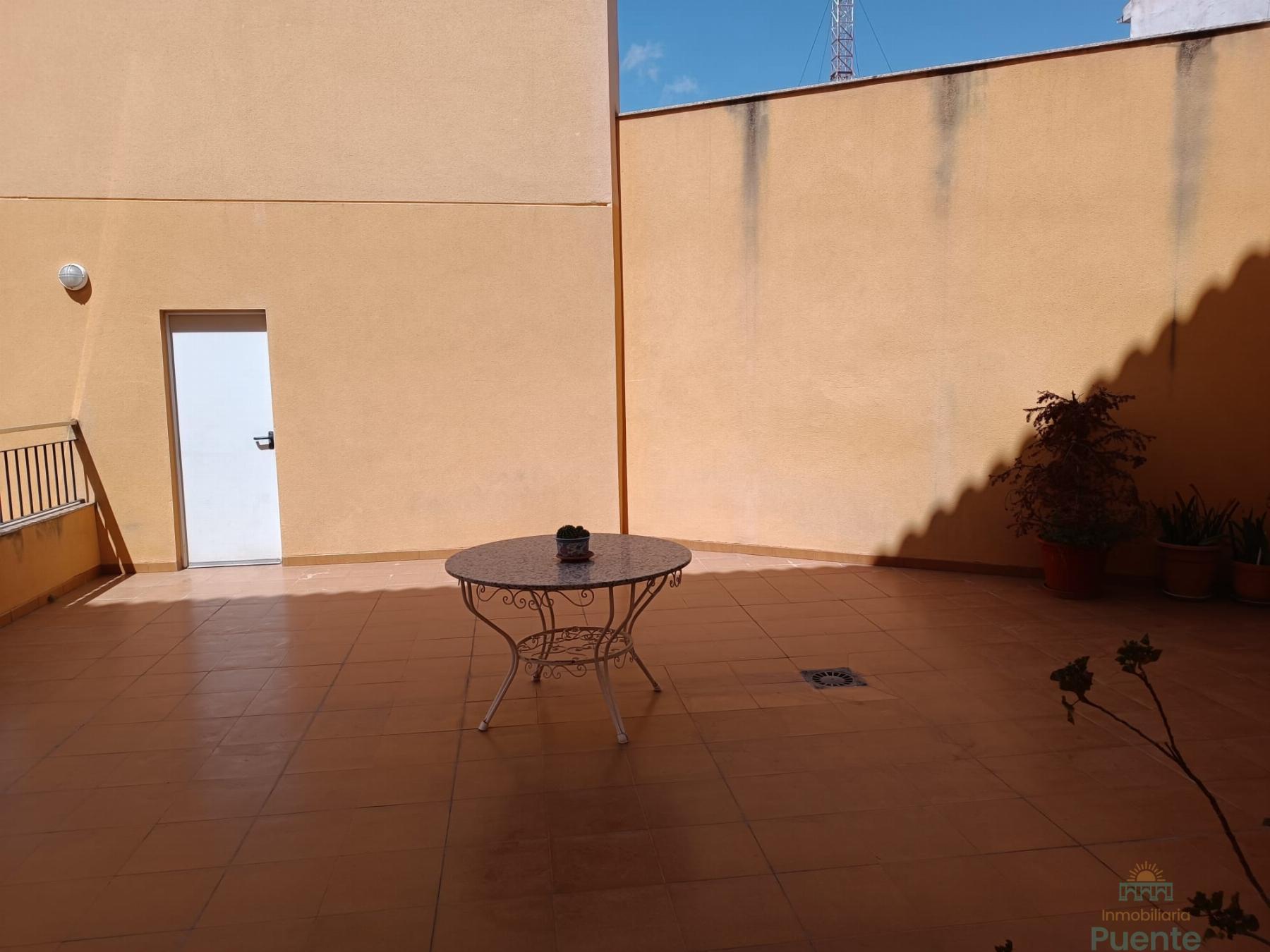 Venta de piso en Totana