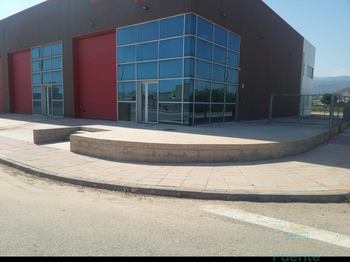 Venta de nave industrial en Totana
