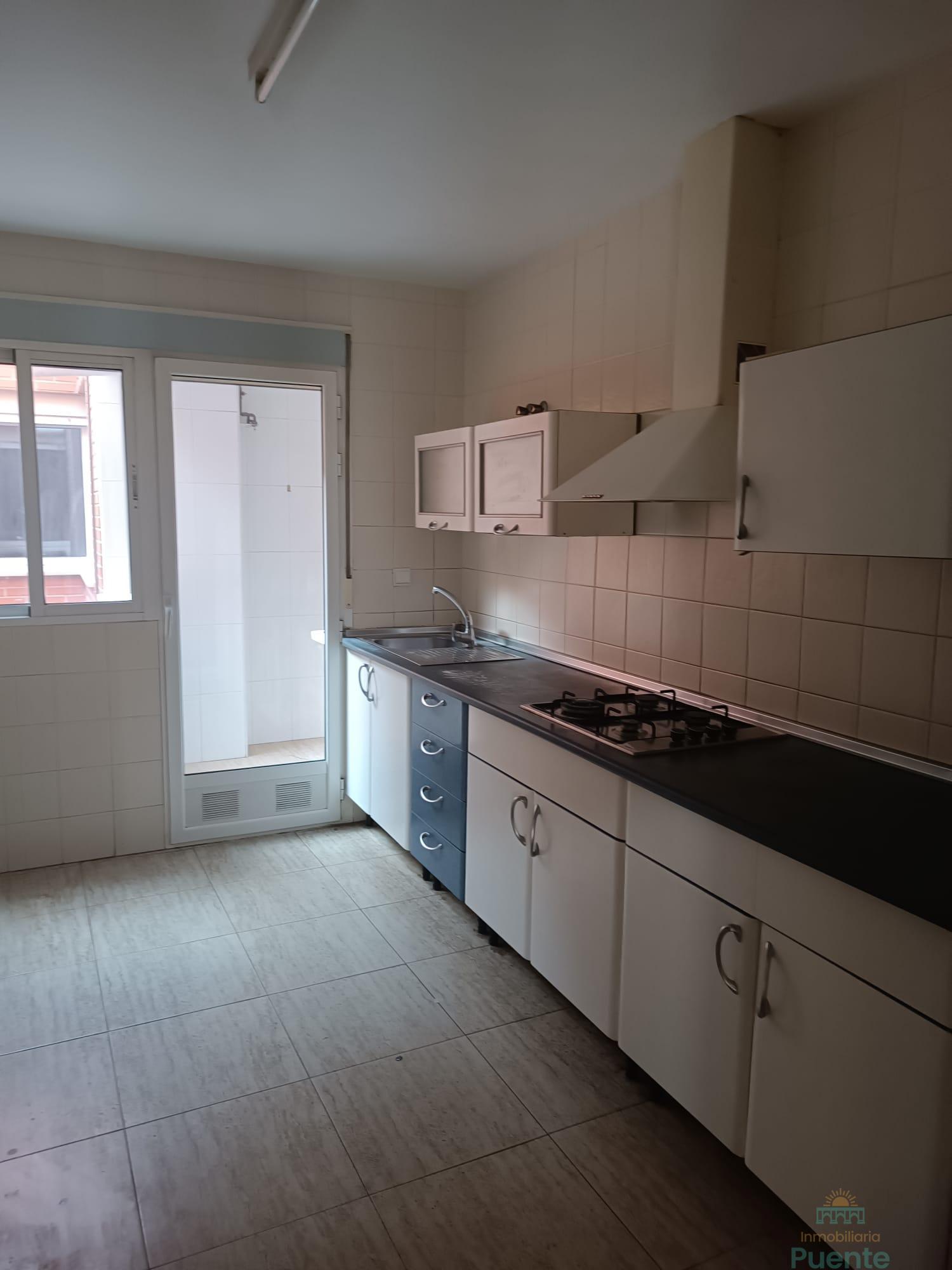 For sale of penthouse in Totana