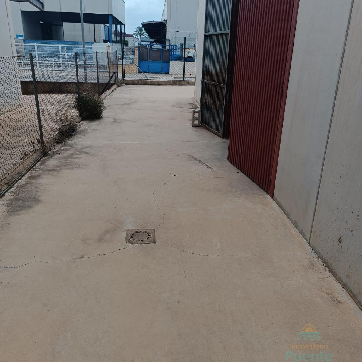 Venta de nave industrial en Totana