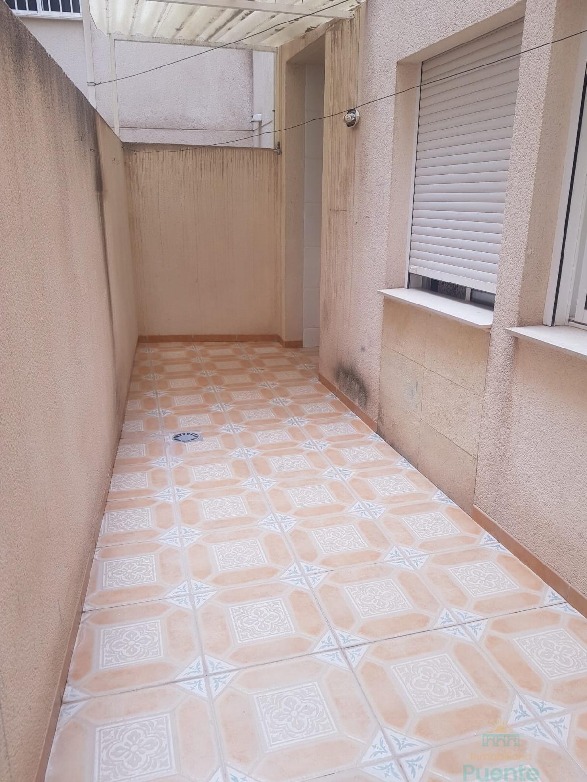 For sale of flat in Totana