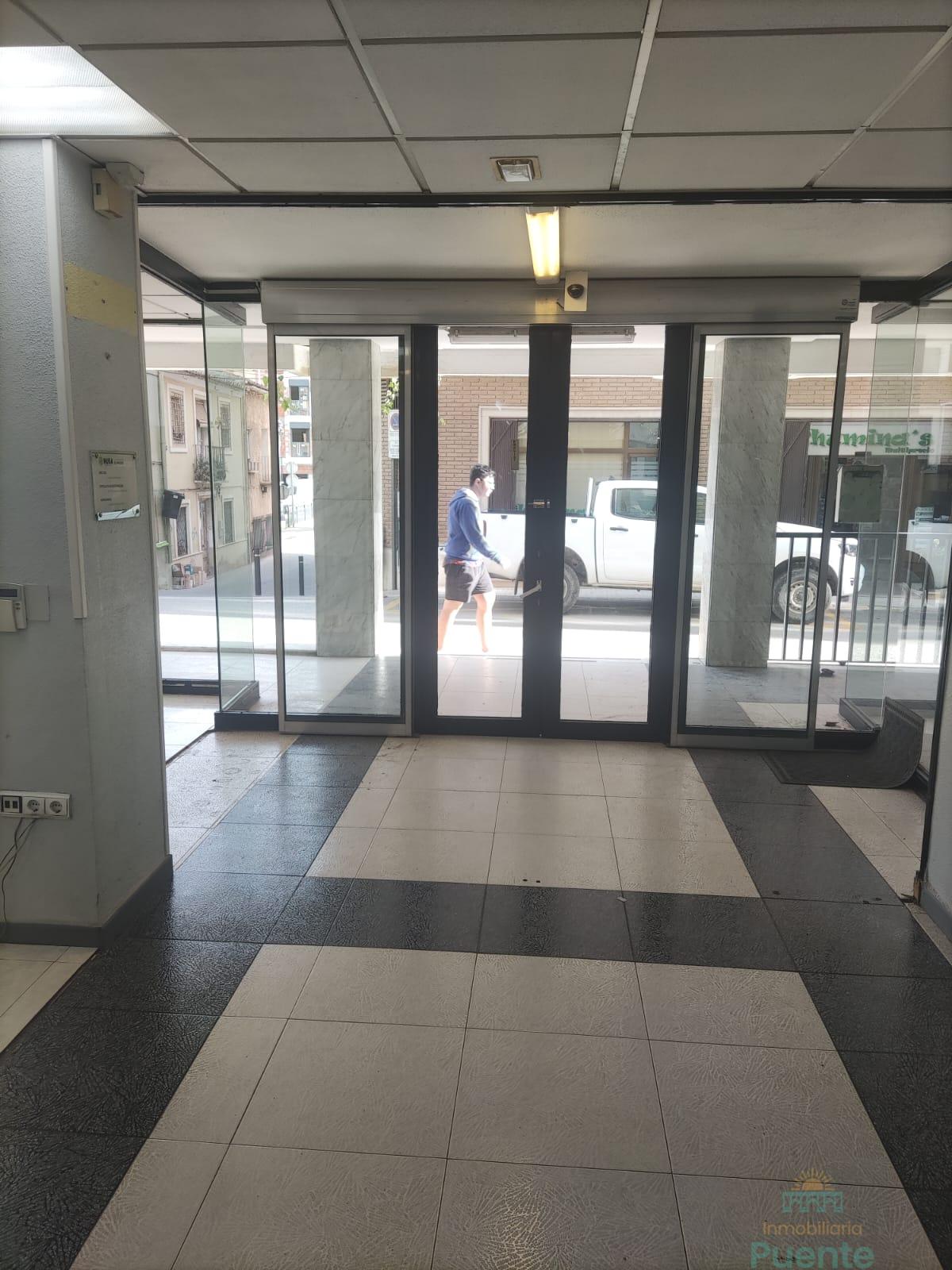 Venta de local comercial en Totana