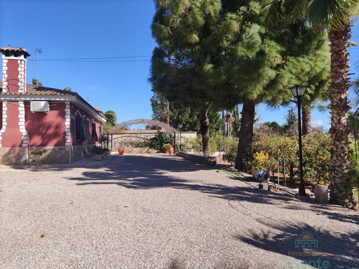 For sale of chalet in Totana