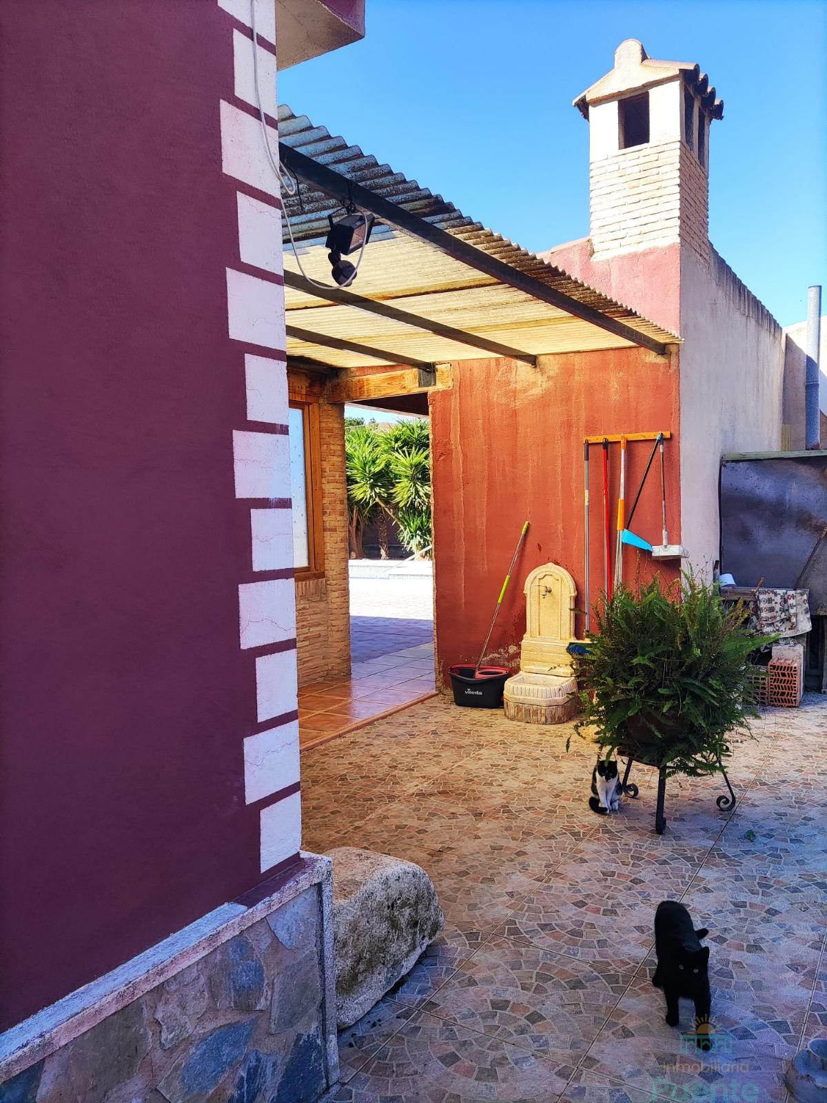 For sale of chalet in Totana