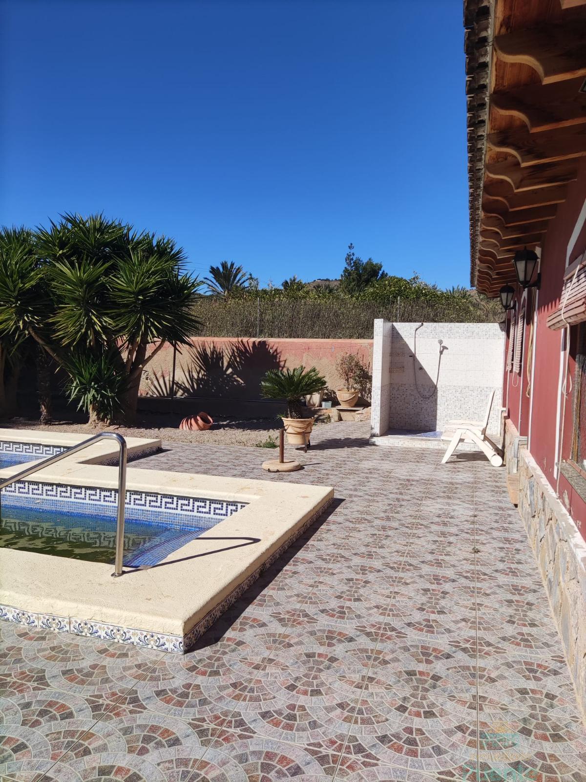 For sale of chalet in Totana