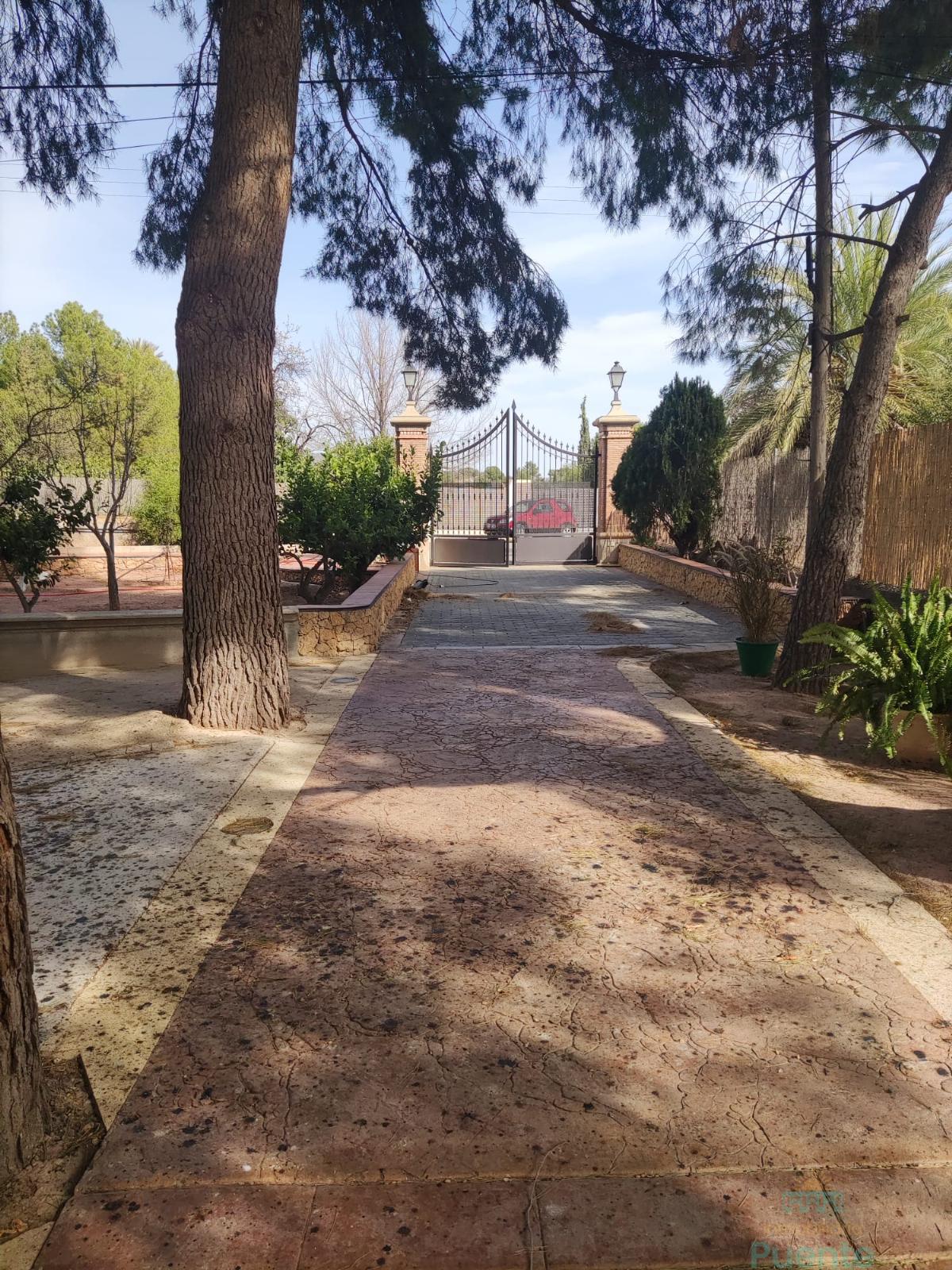 For sale of chalet in Totana