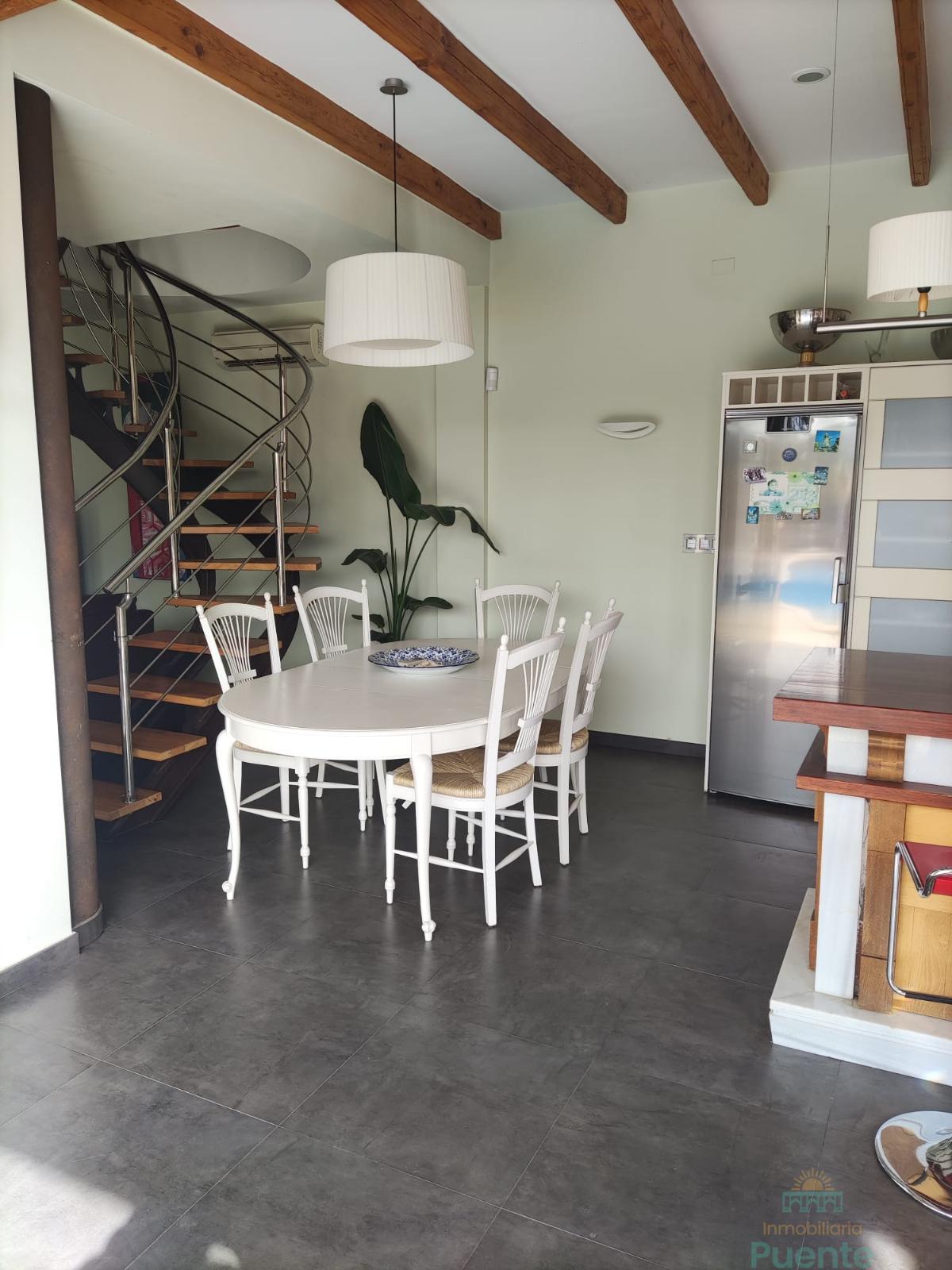 For sale of chalet in Totana