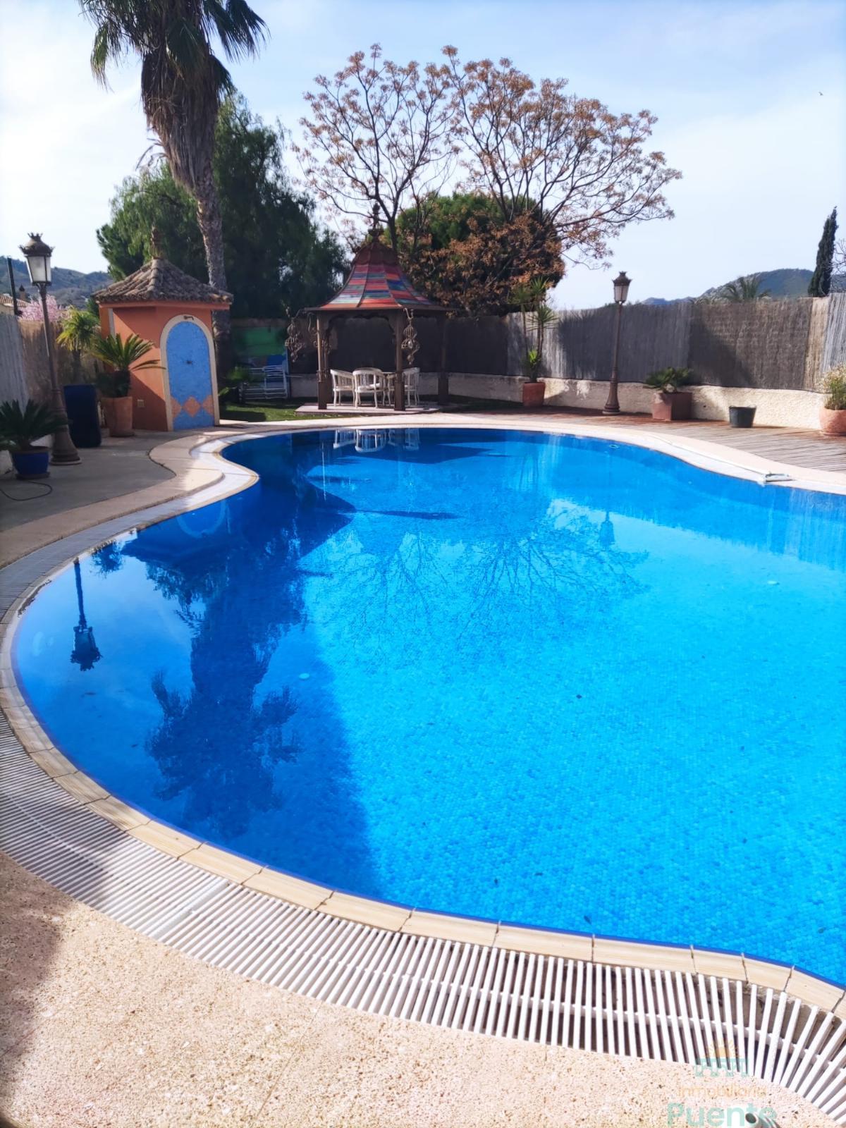 For sale of chalet in Totana