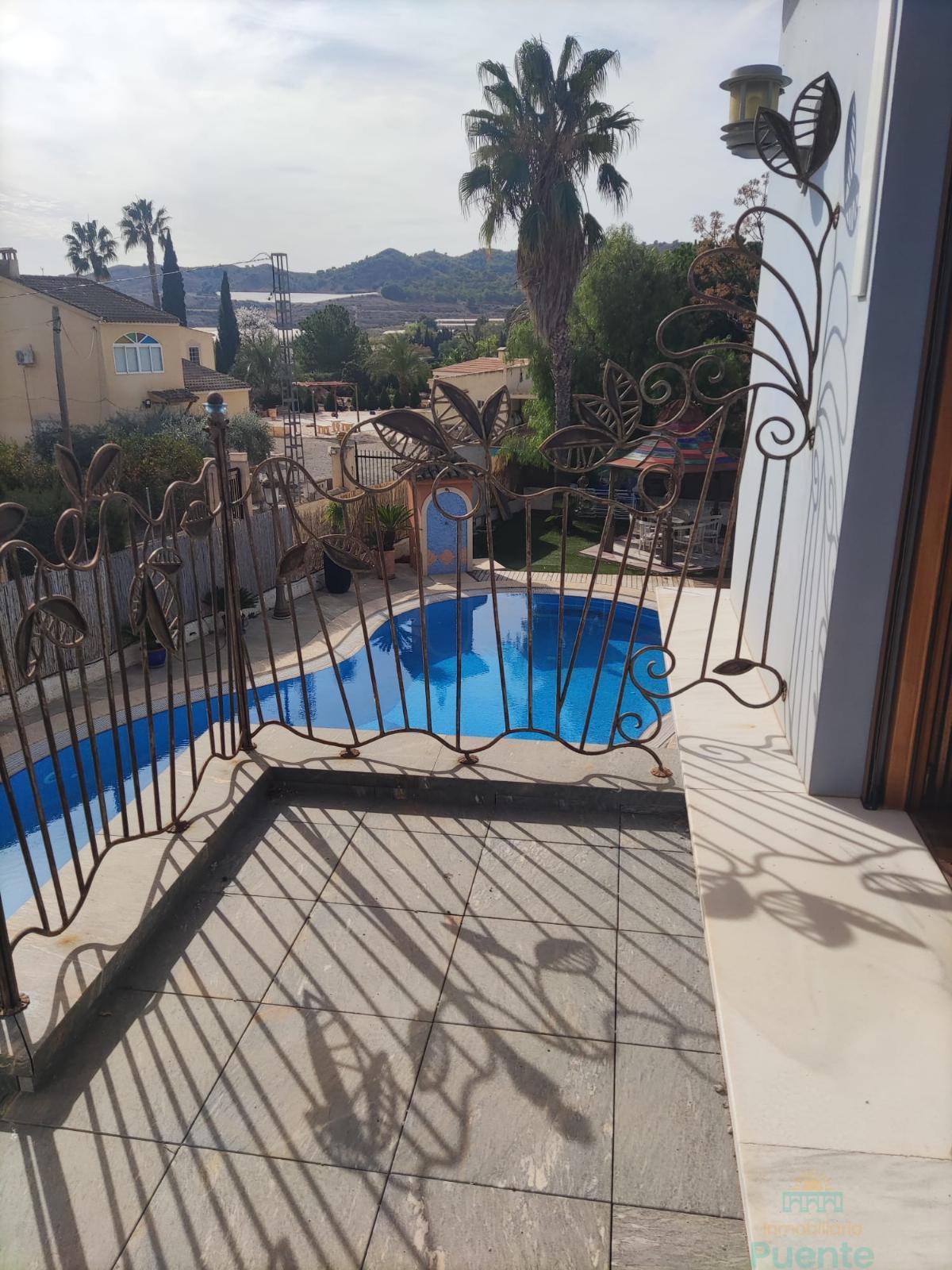 For sale of chalet in Totana