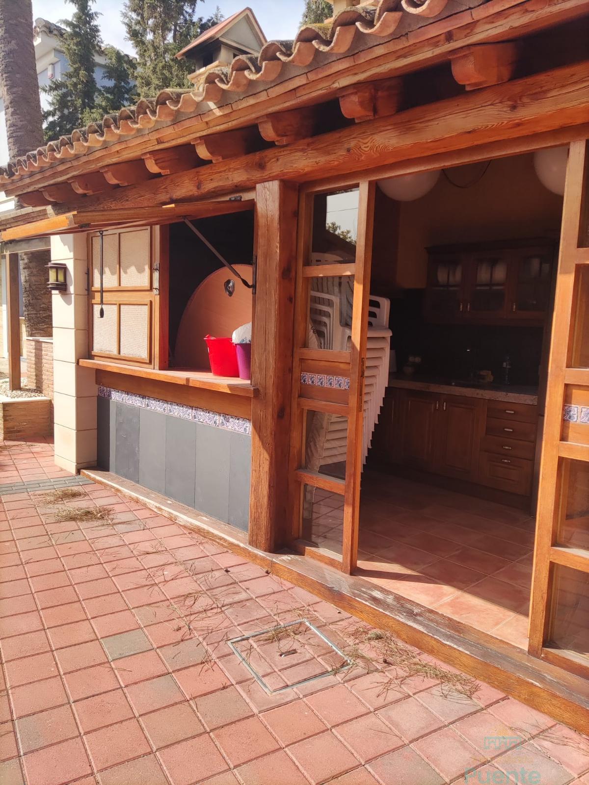 For sale of chalet in Totana