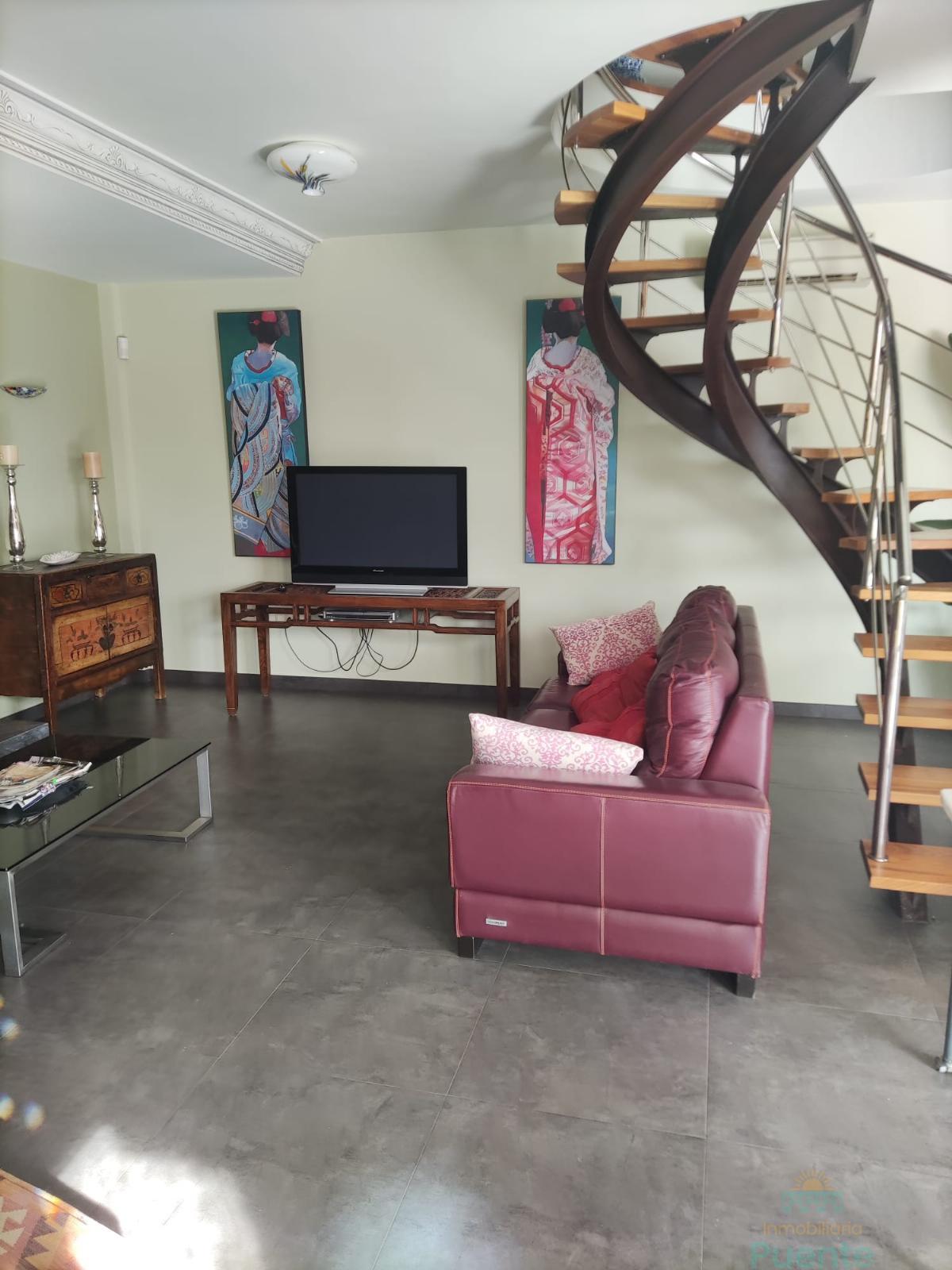 For sale of chalet in Totana