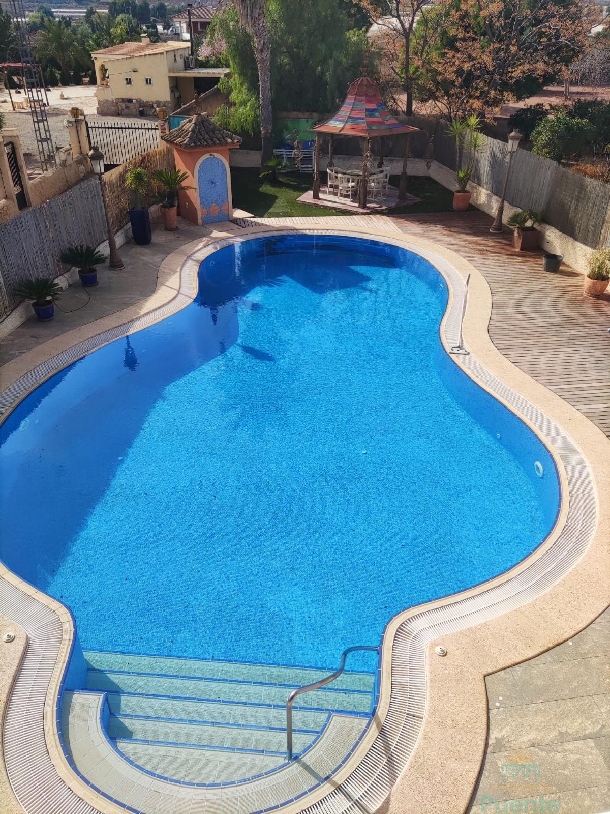 For sale of chalet in Totana