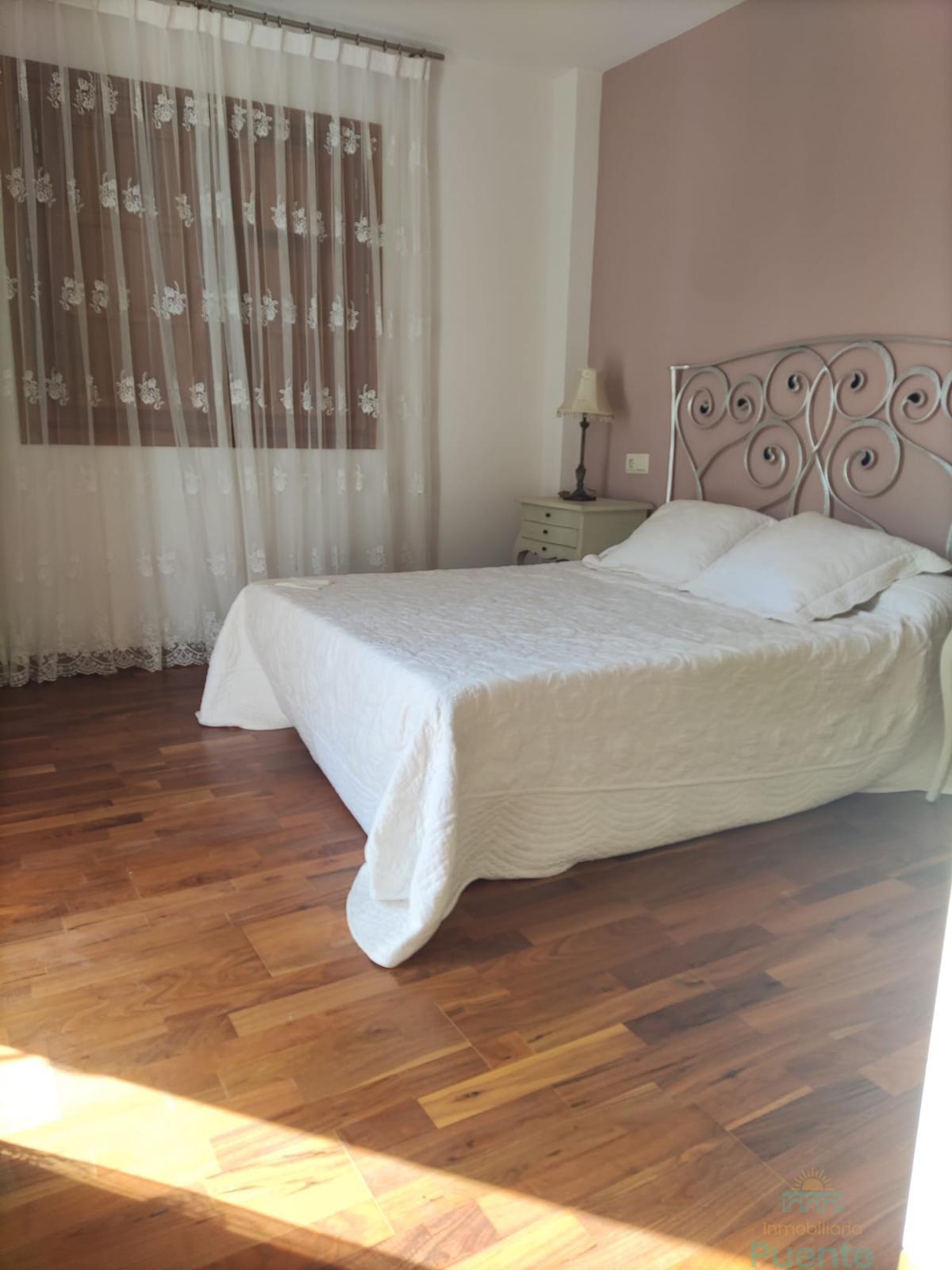 For sale of chalet in Totana