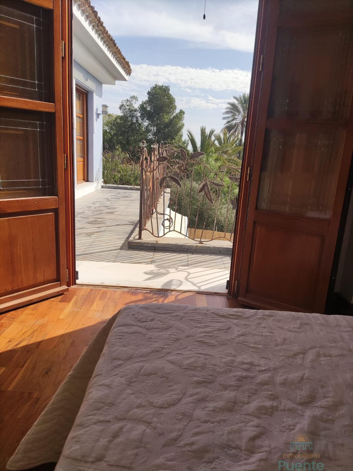 For sale of chalet in Totana