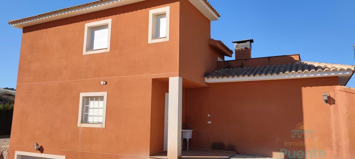For sale of chalet in Totana