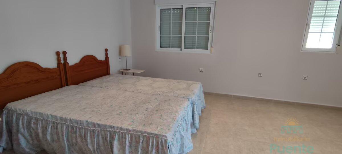 For sale of chalet in Totana
