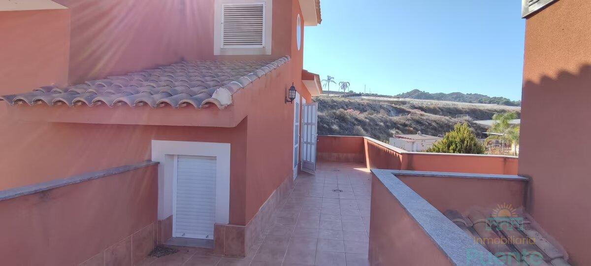 For sale of chalet in Totana