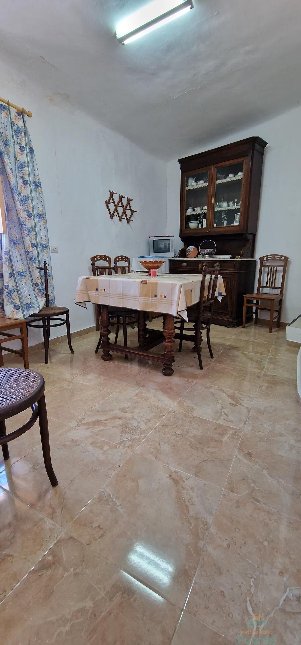 For sale of house in Aledo