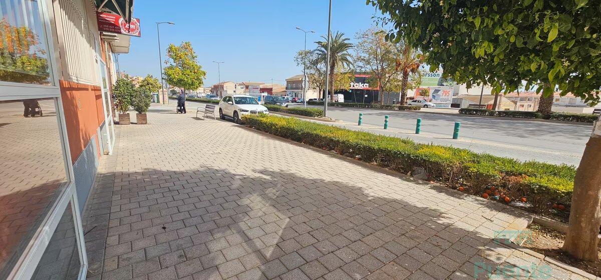Venta de local comercial en Totana