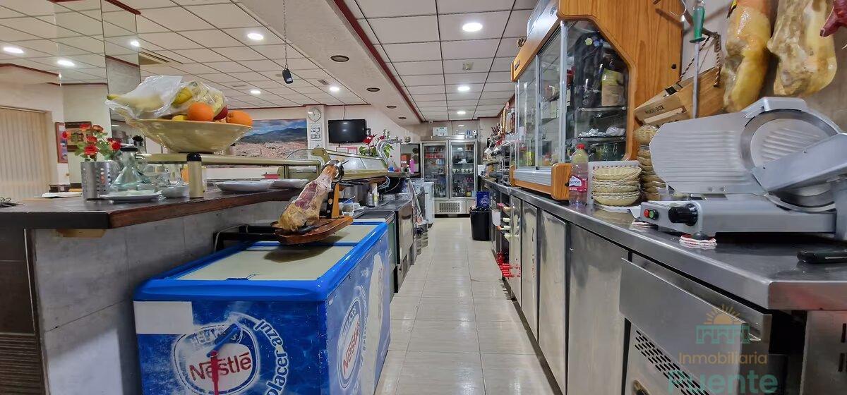 Venta de local comercial en Totana