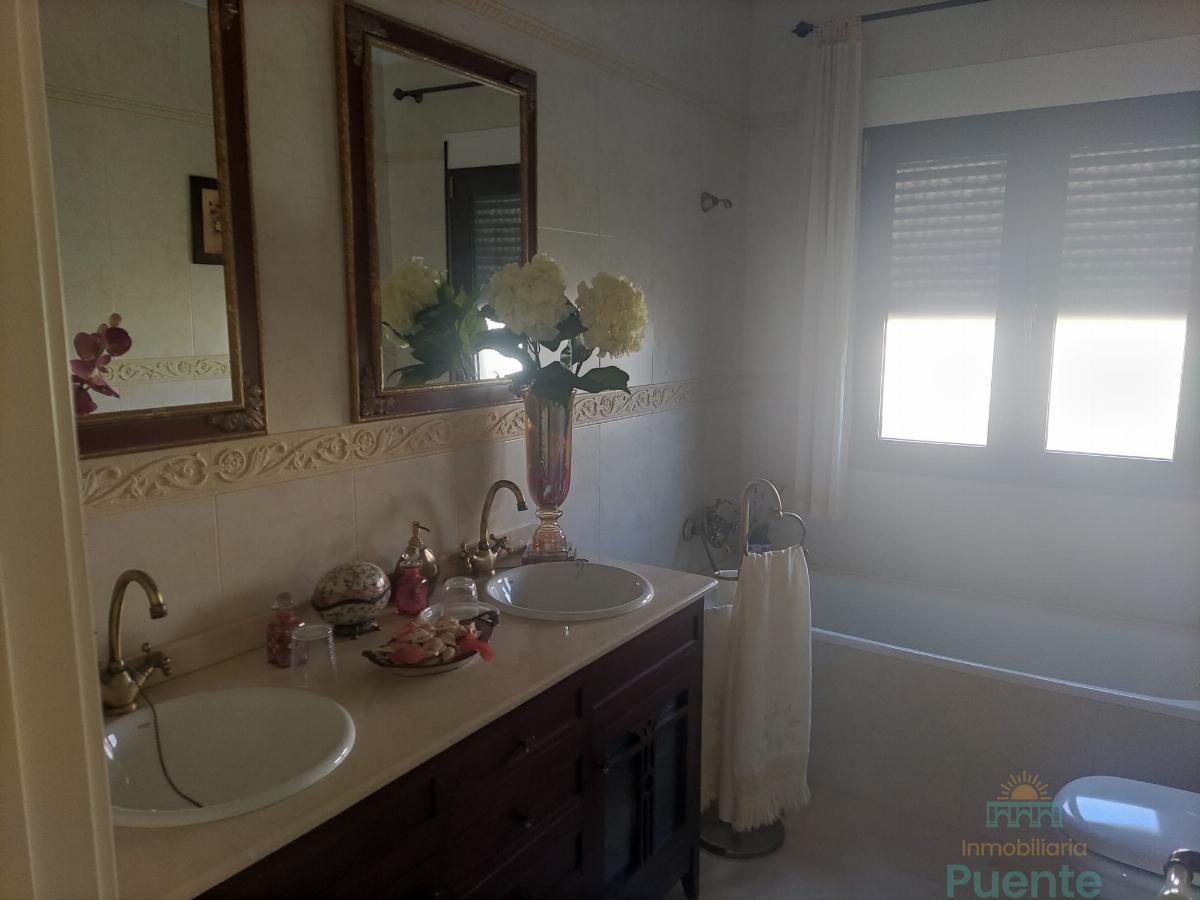 For sale of chalet in Lorca
