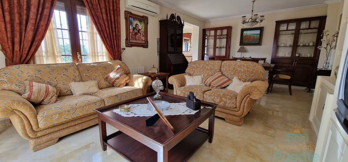 For sale of chalet in Lorca