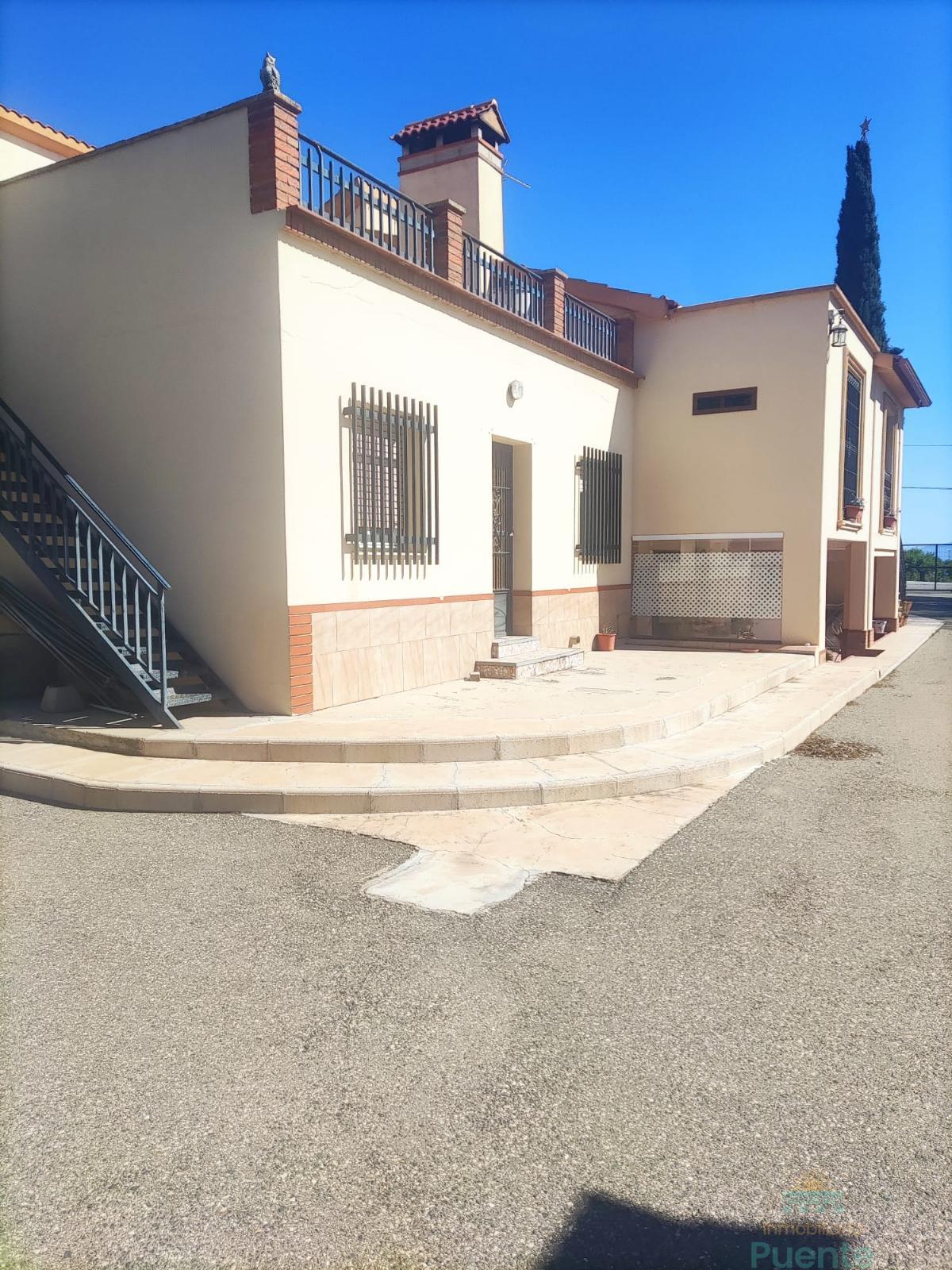 For sale of chalet in Lorca