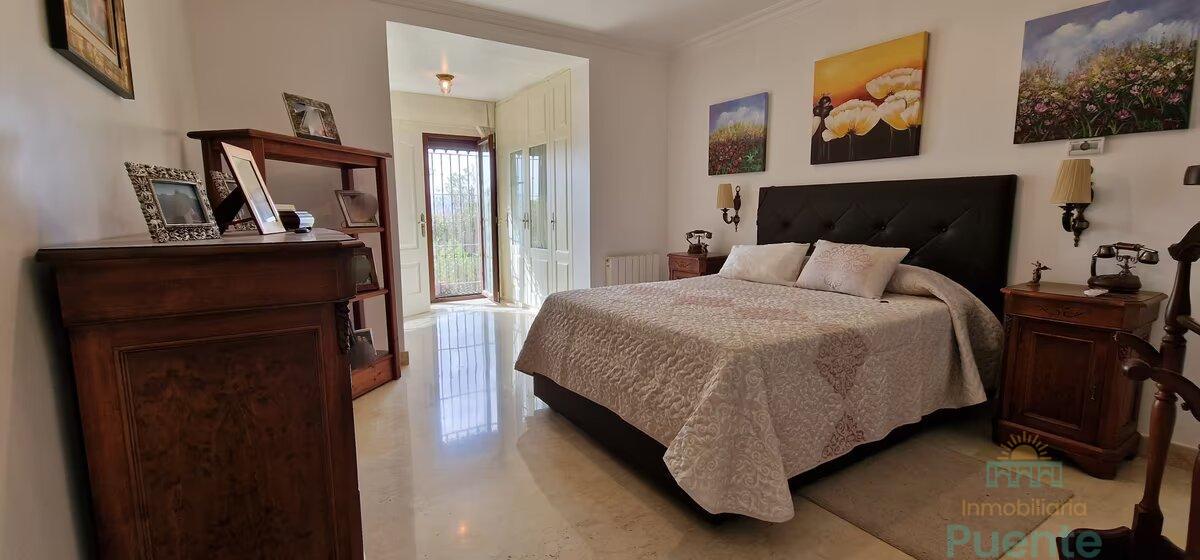 For sale of chalet in Lorca