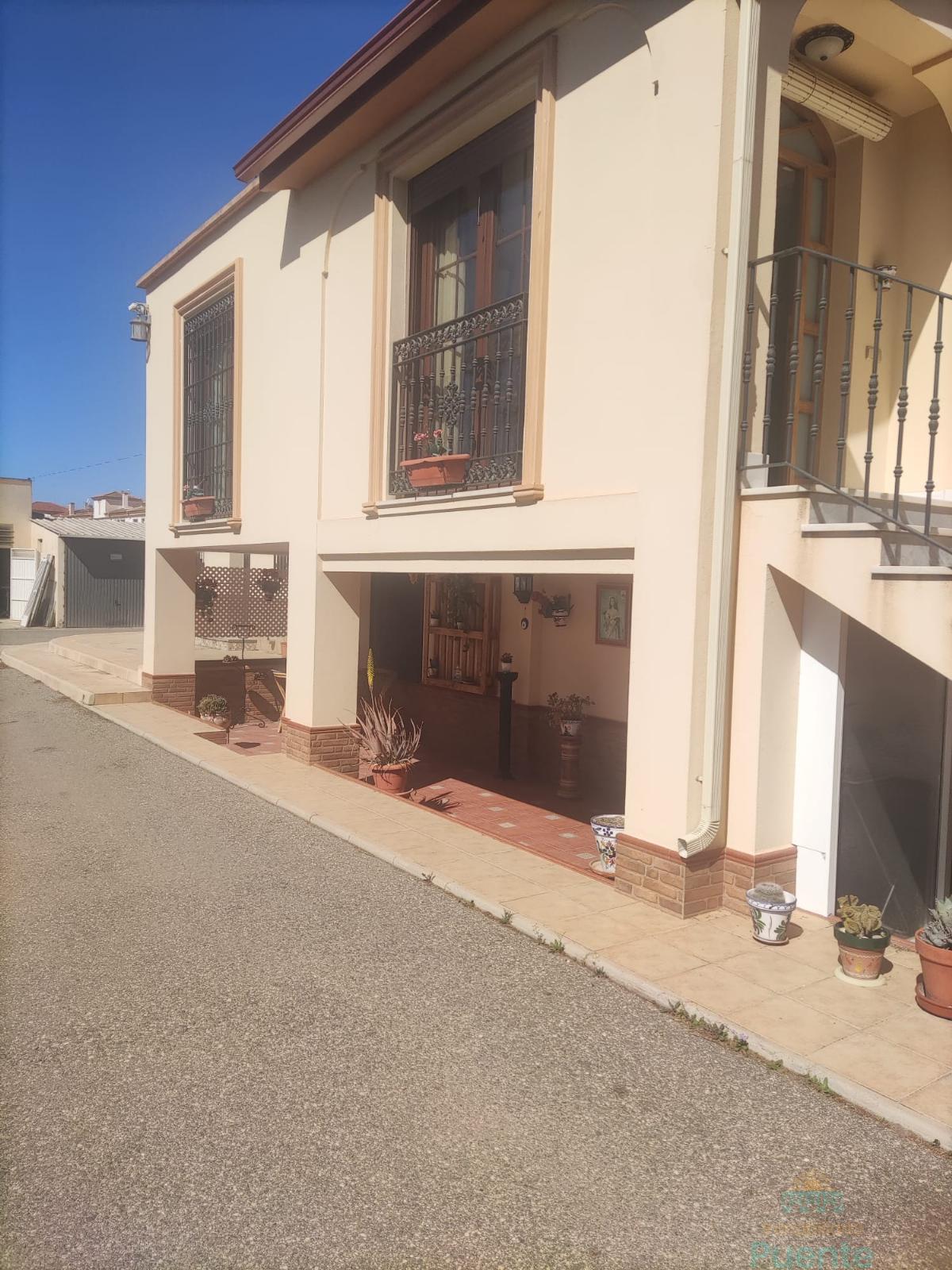 For sale of chalet in Lorca
