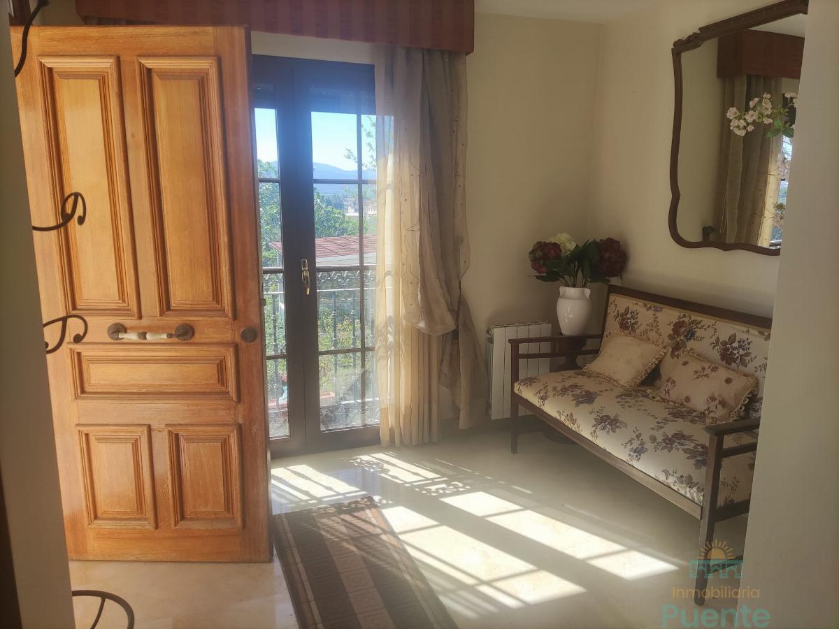 For sale of chalet in Lorca