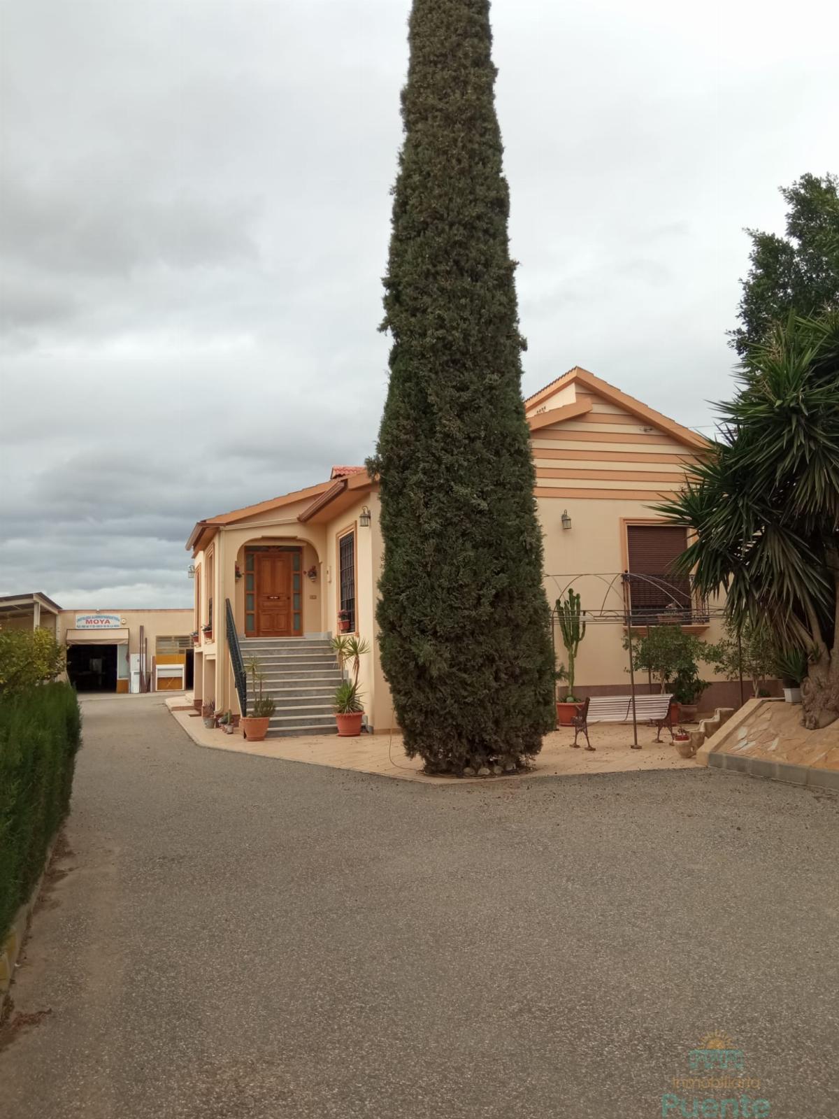 For sale of chalet in Lorca