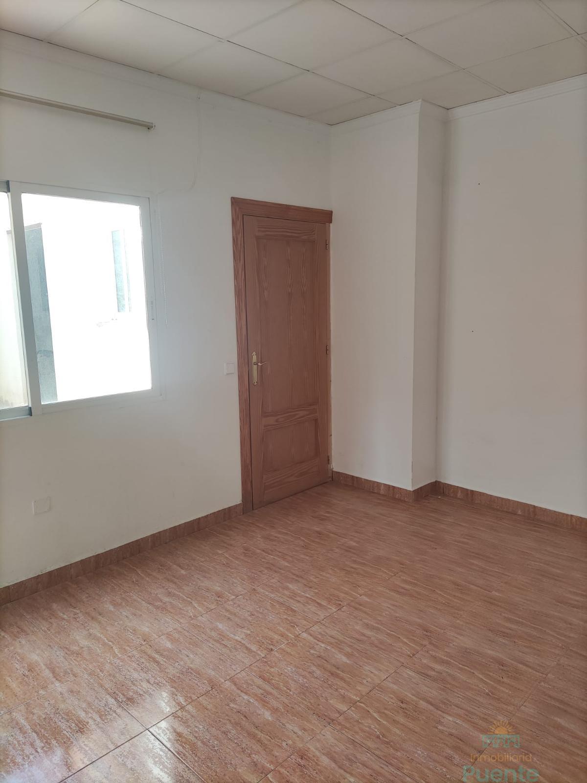 Venta de local comercial en Totana