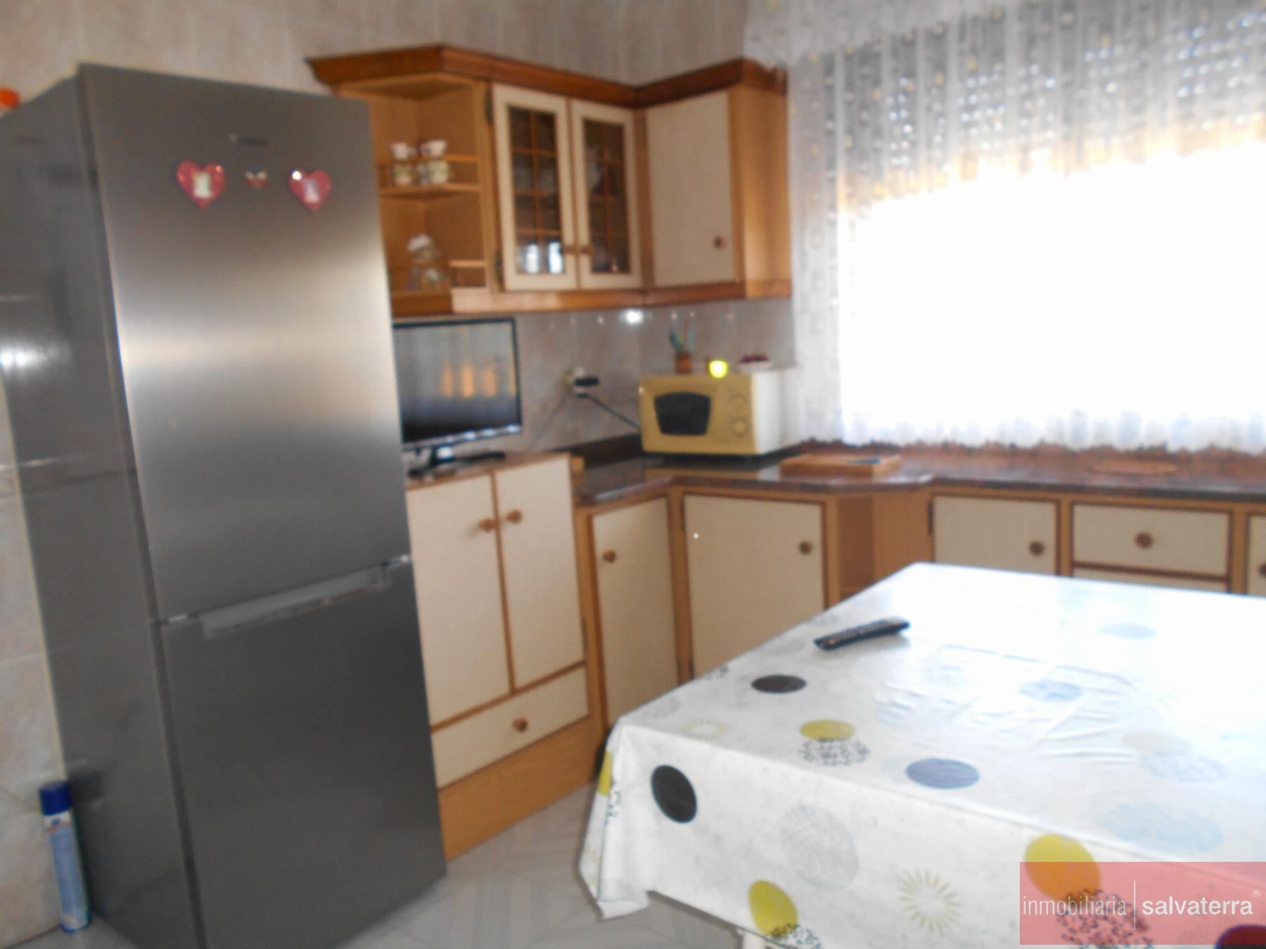 For sale of house in Salvaterra de Miño