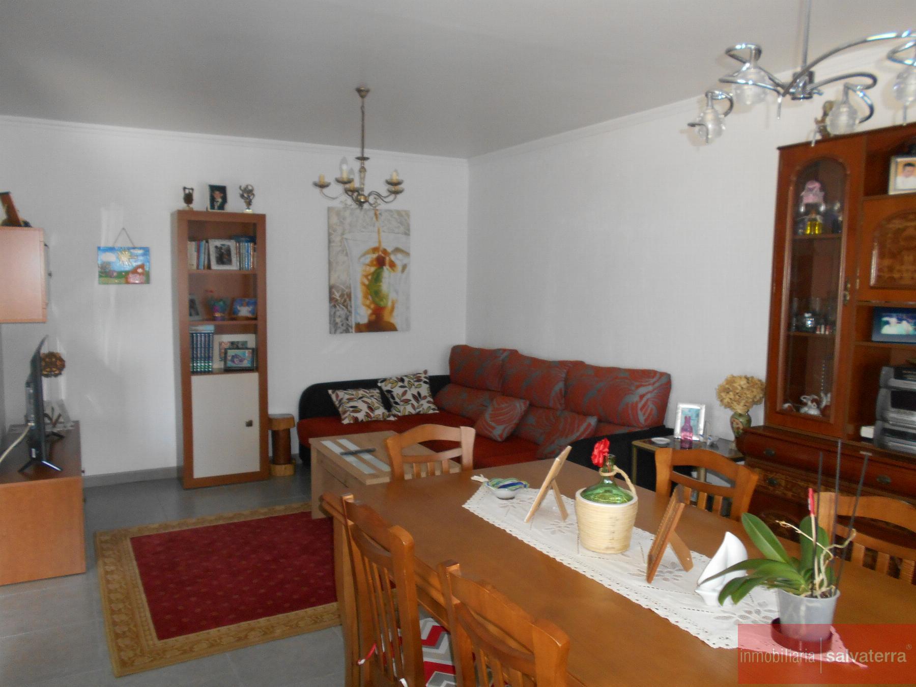 For sale of house in Salvaterra de Miño