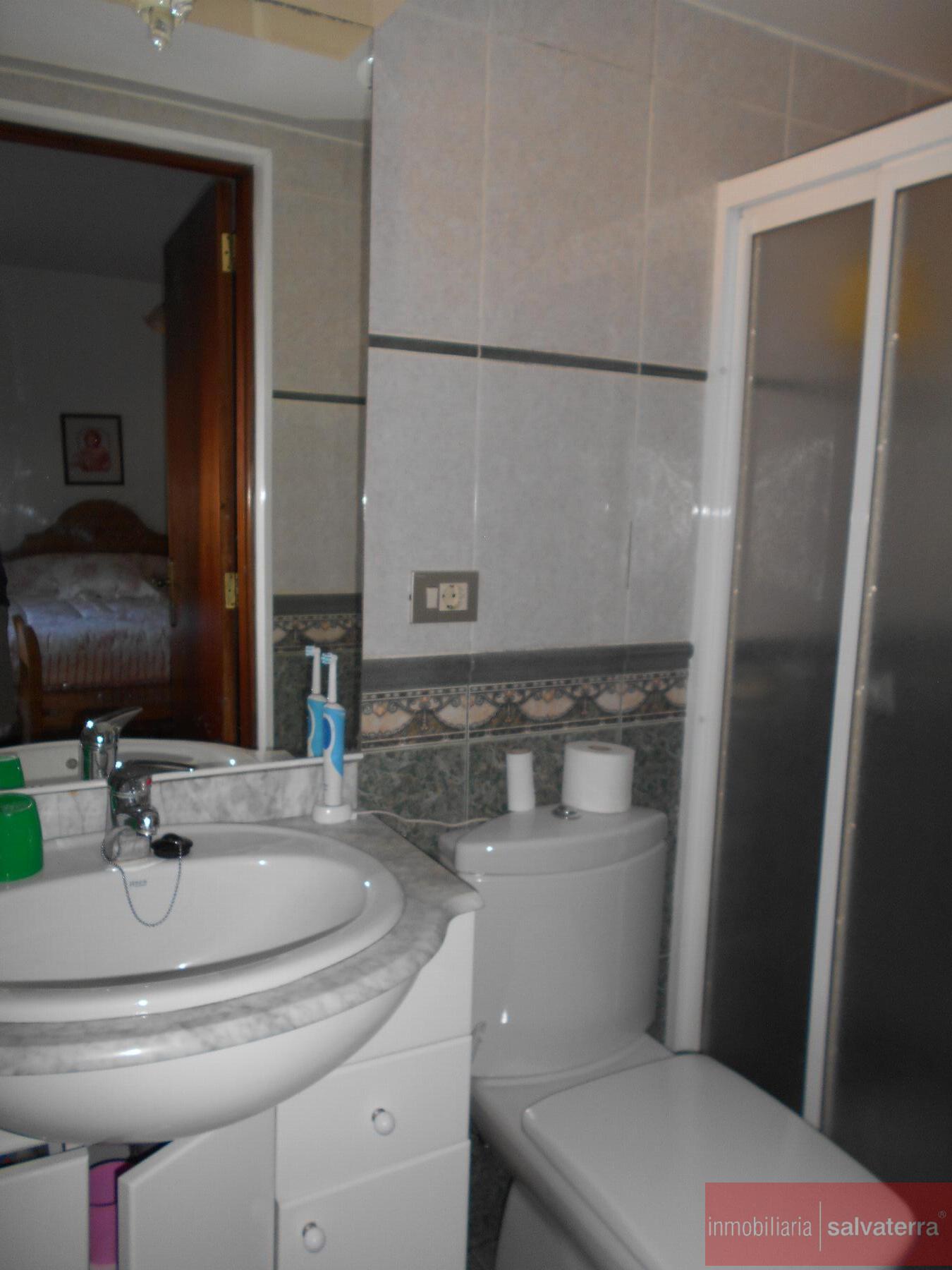 For sale of house in Salvaterra de Miño