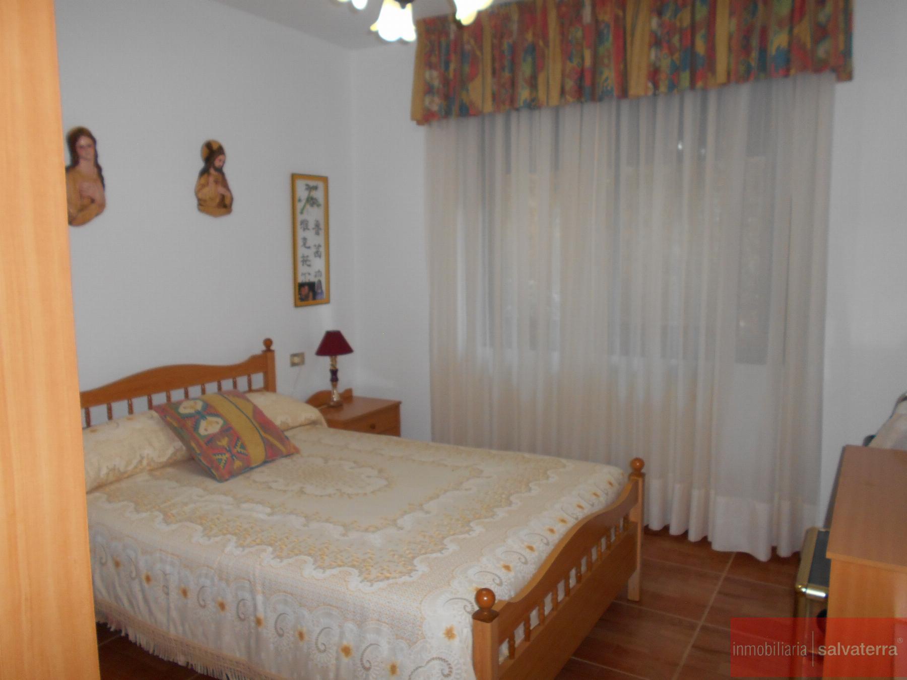 For sale of house in Salvaterra de Miño