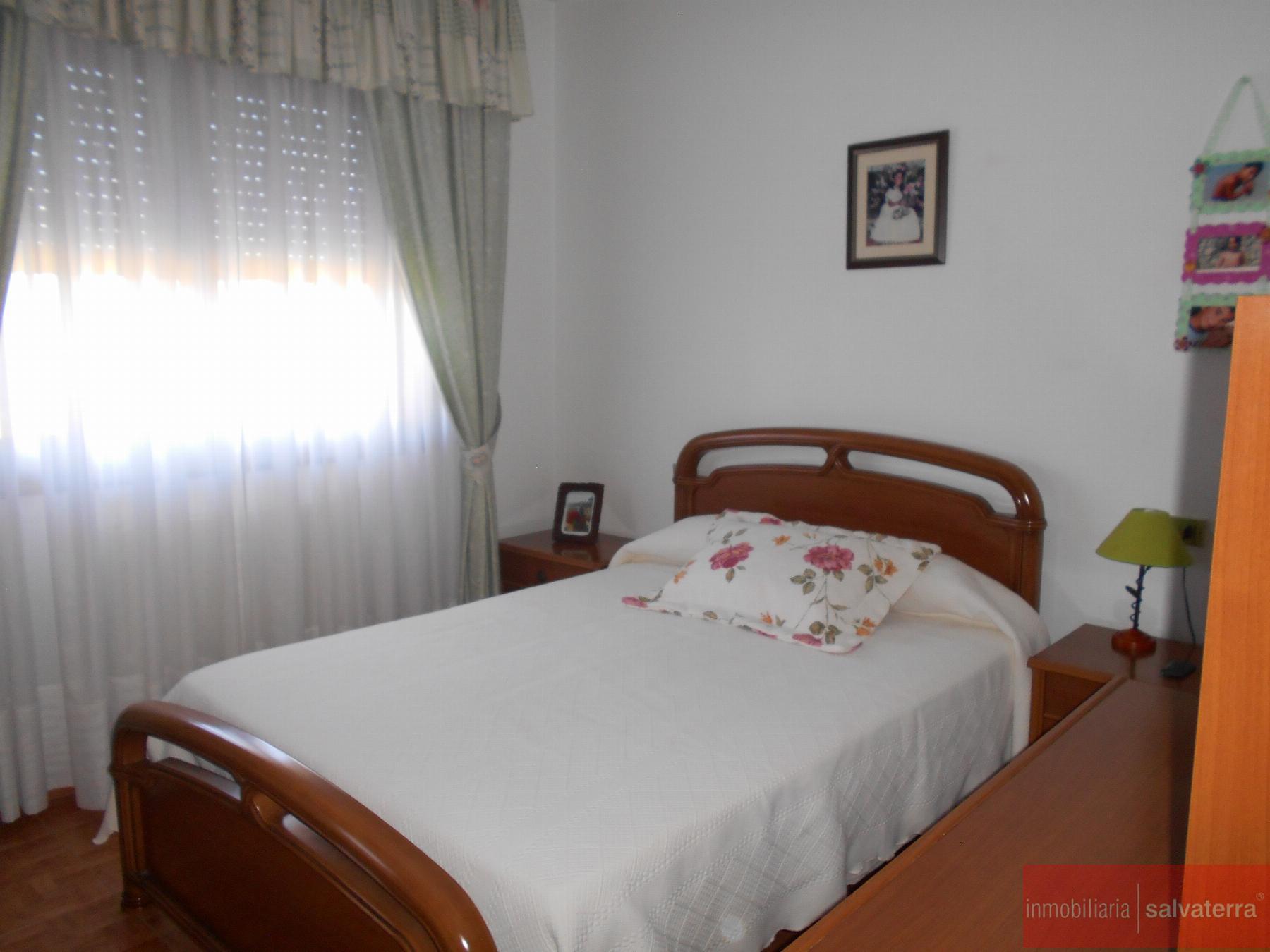 For sale of house in Salvaterra de Miño