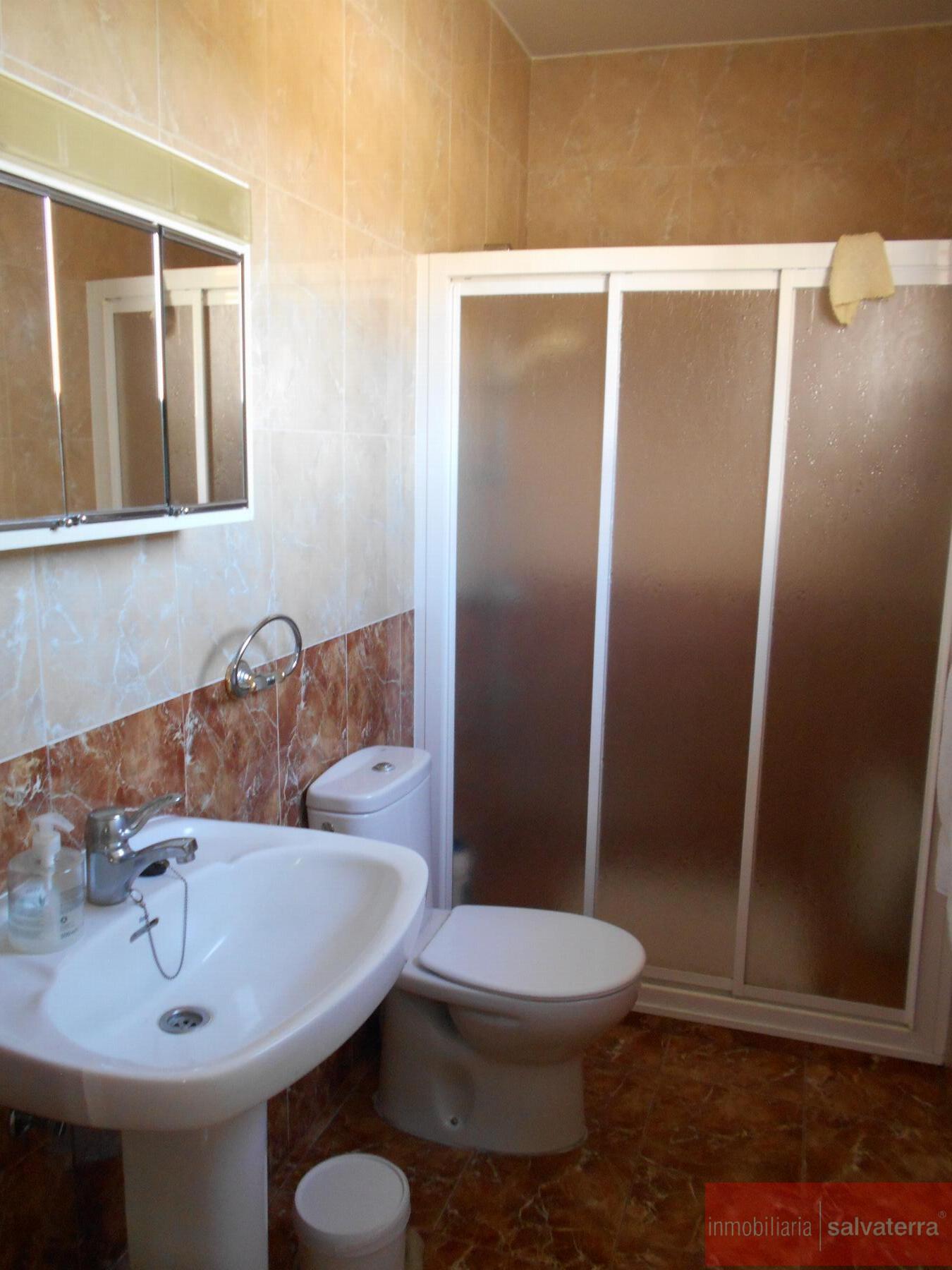 For sale of house in Salvaterra de Miño
