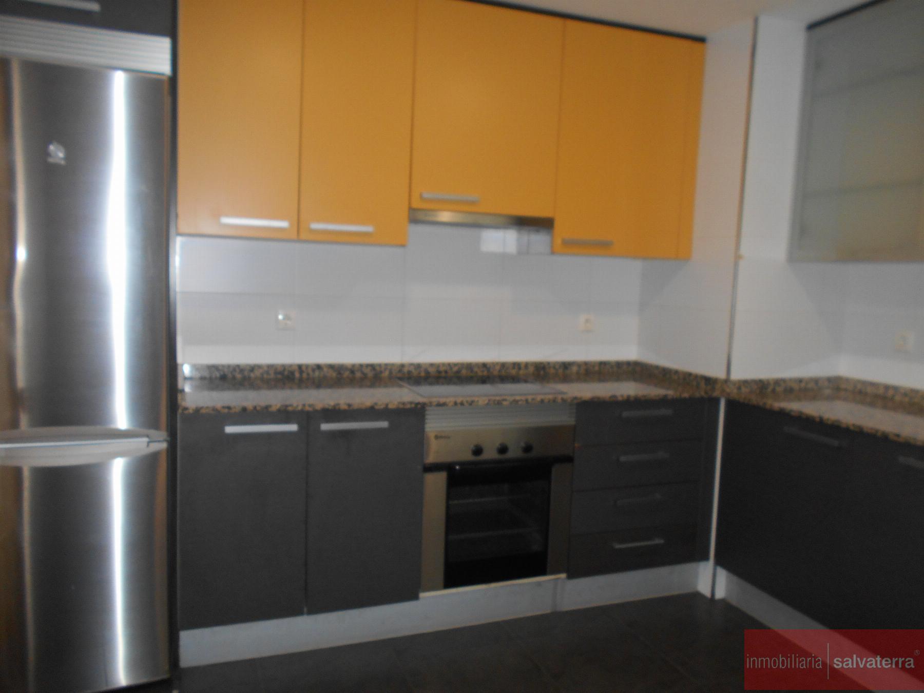 For sale of flat in Salvaterra de Miño