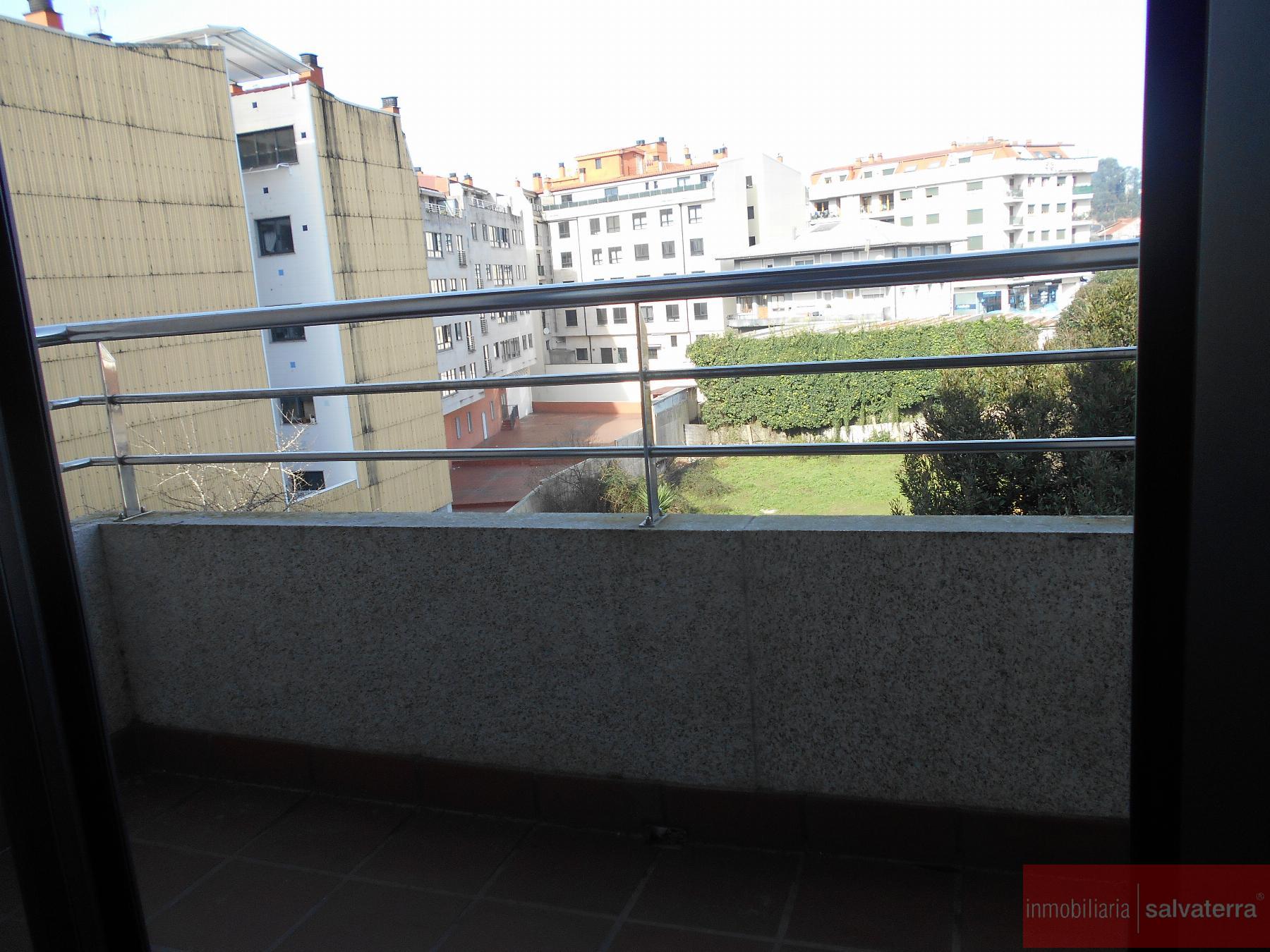 For sale of flat in Salvaterra de Miño