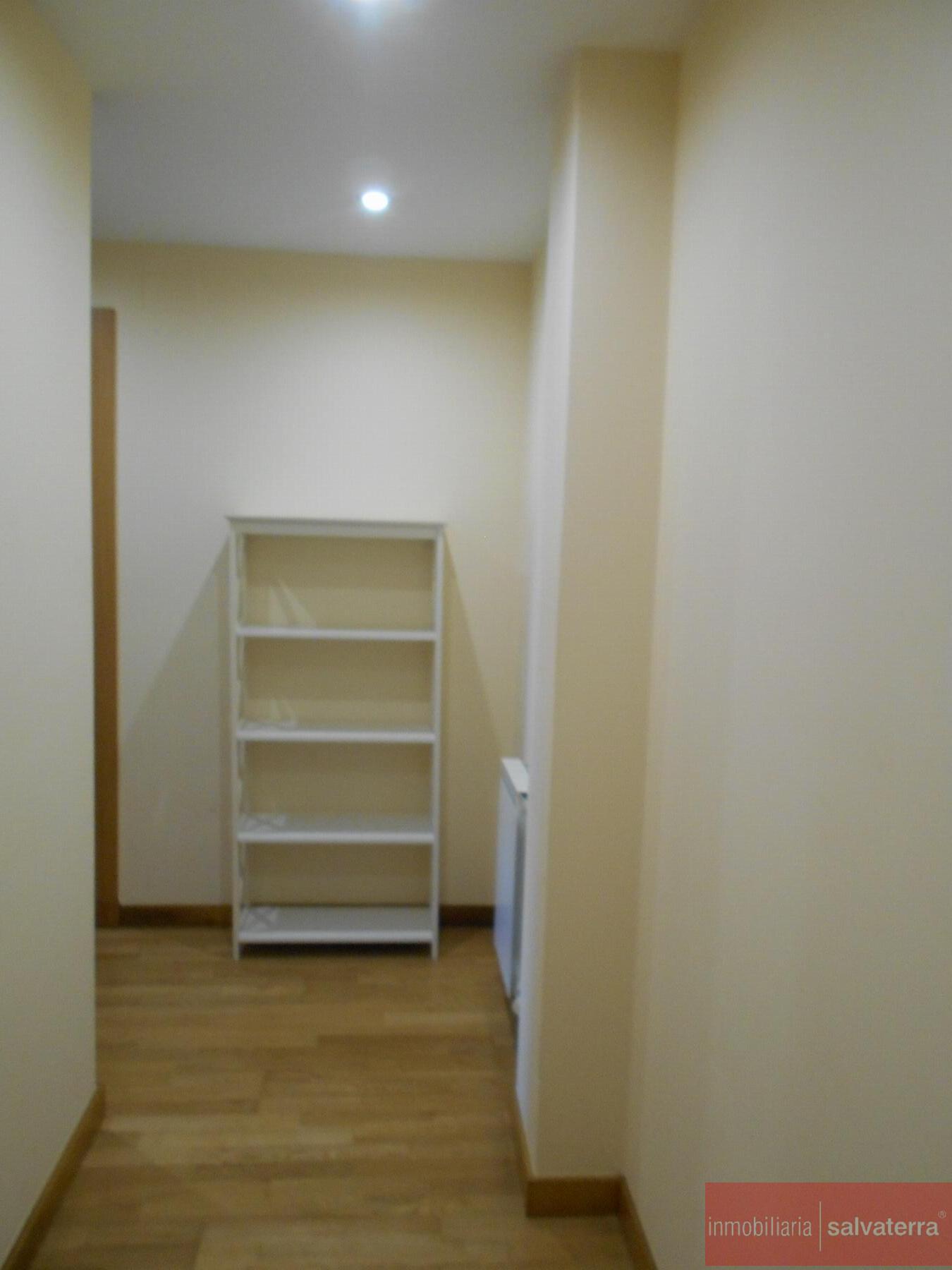 For sale of flat in Salvaterra de Miño