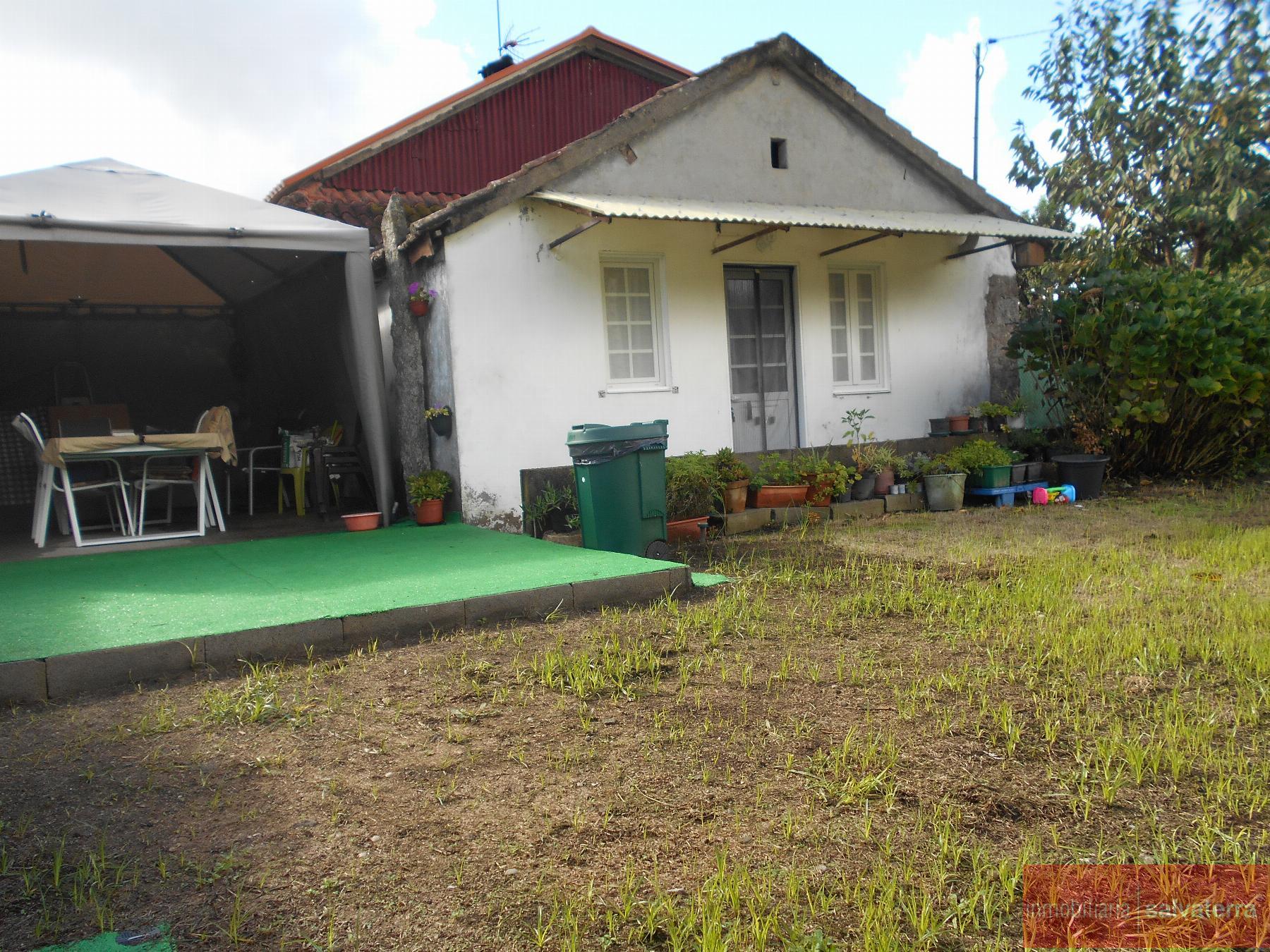 For sale of house in Salvaterra de Miño