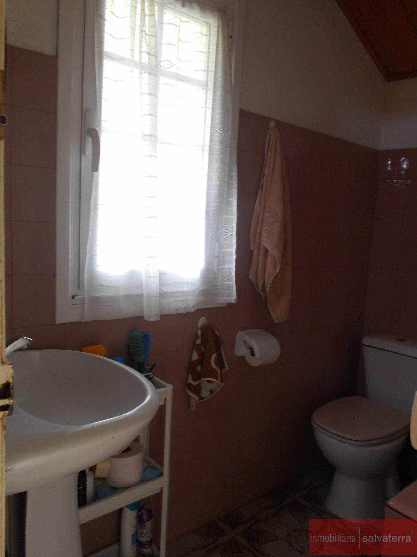 For sale of house in Salvaterra de Miño