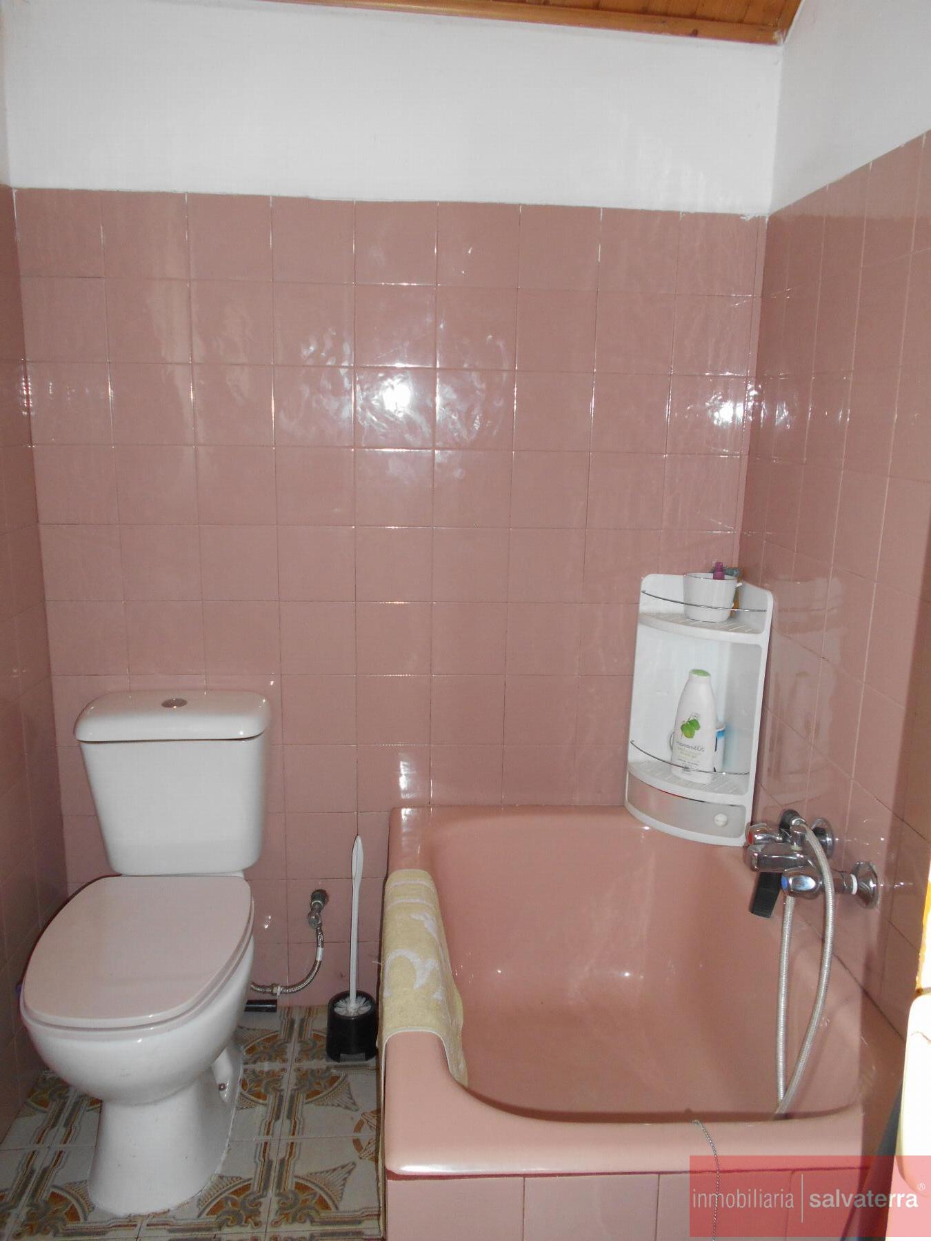 For sale of house in Salvaterra de Miño