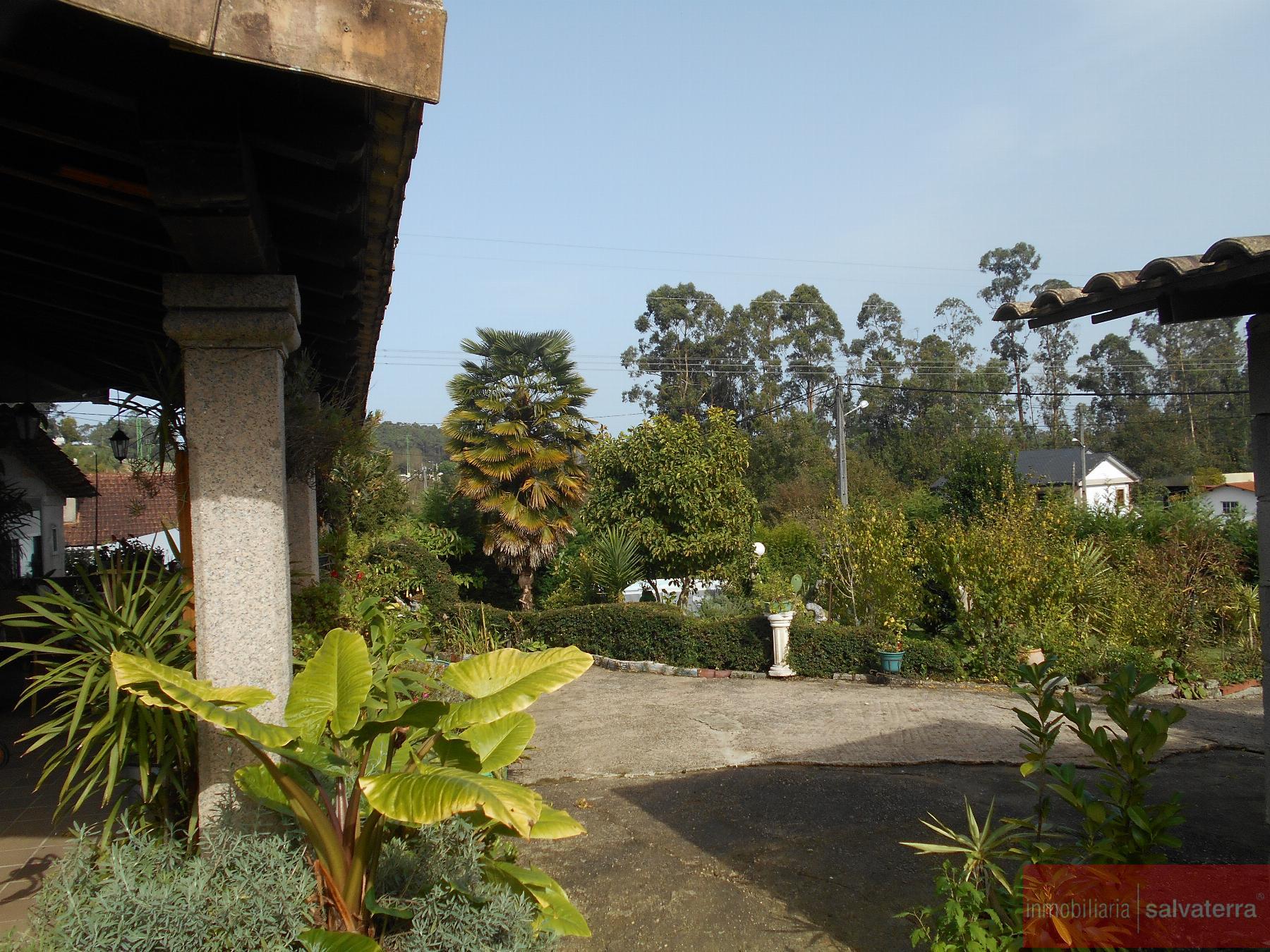 For sale of house in Salvaterra de Miño