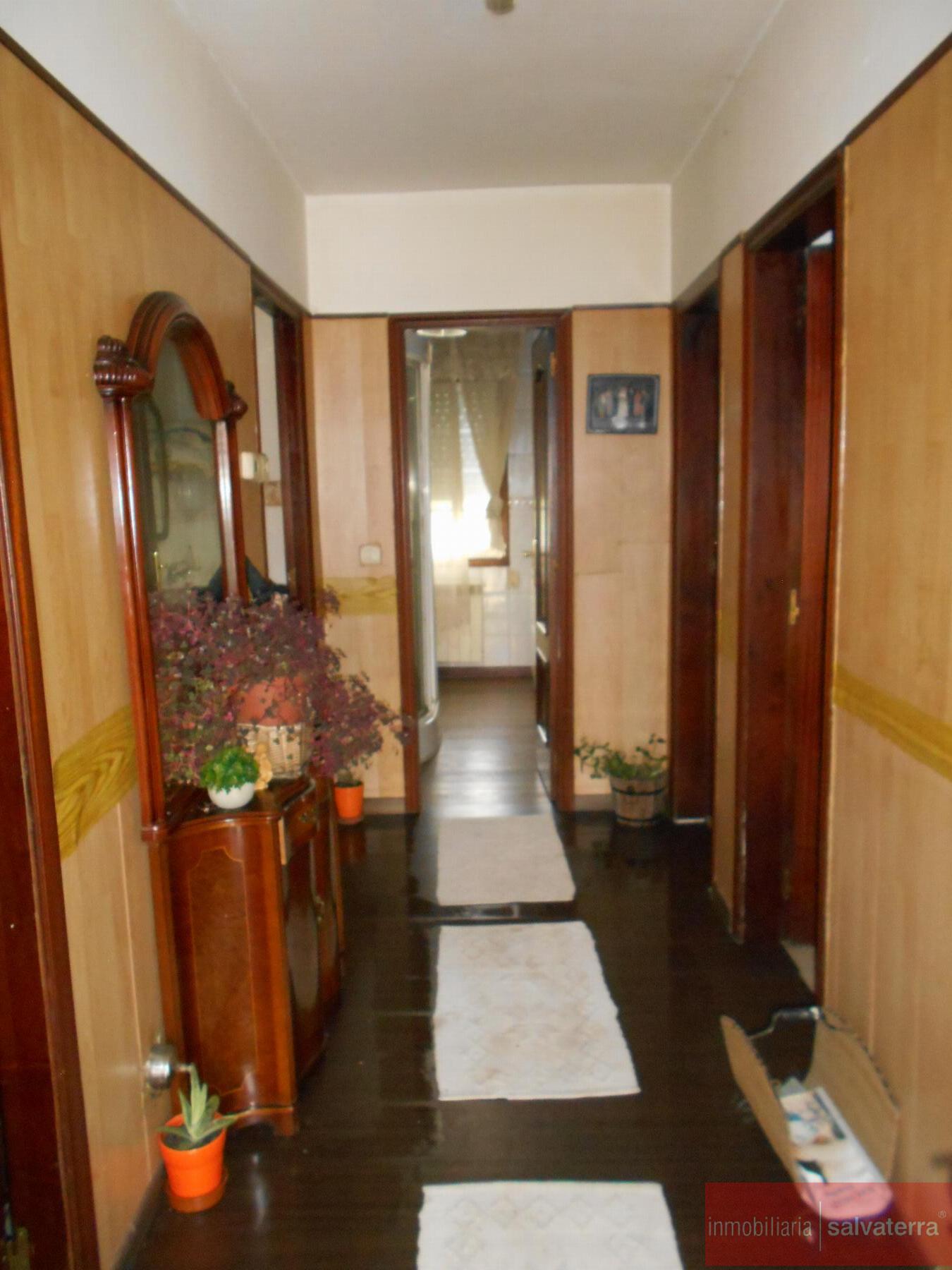 For sale of house in Salvaterra de Miño