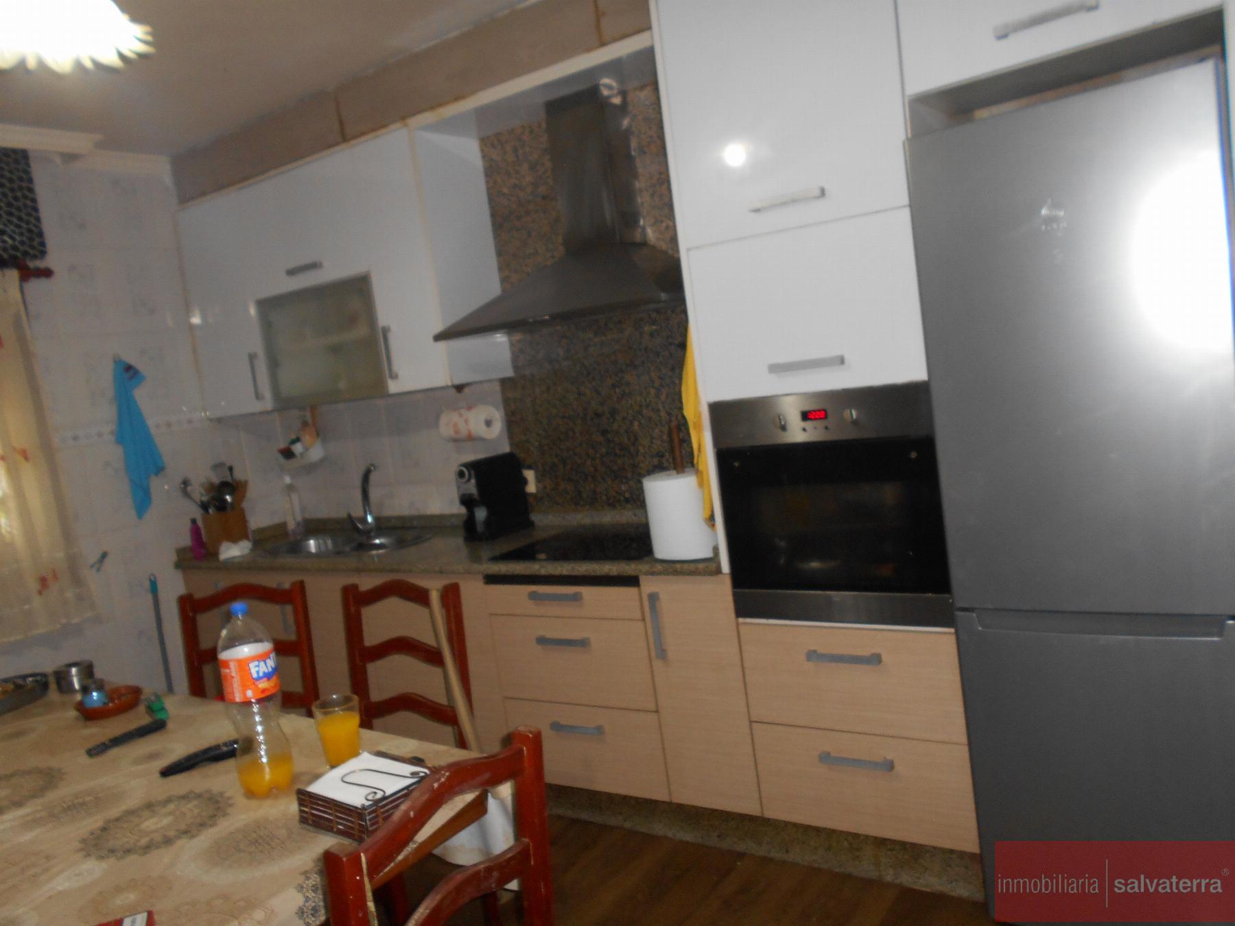 For sale of house in Salvaterra de Miño