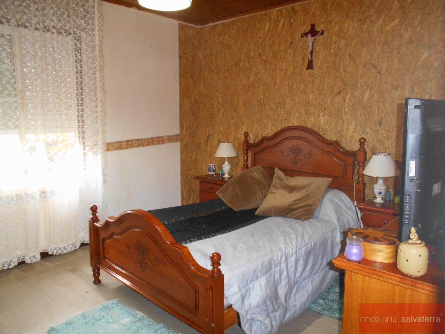 For sale of house in Salvaterra de Miño