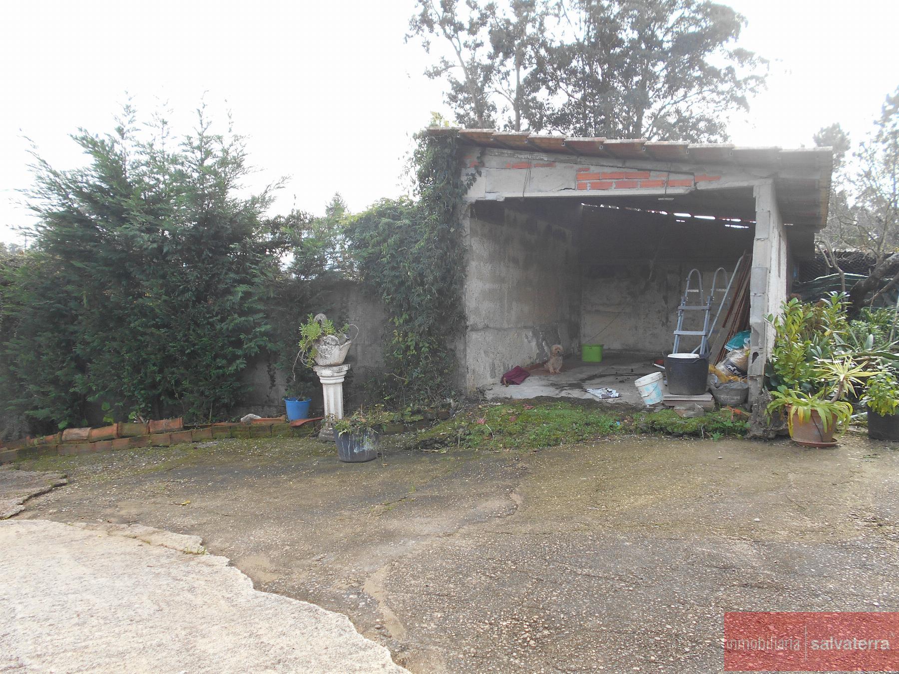For sale of house in Salvaterra de Miño